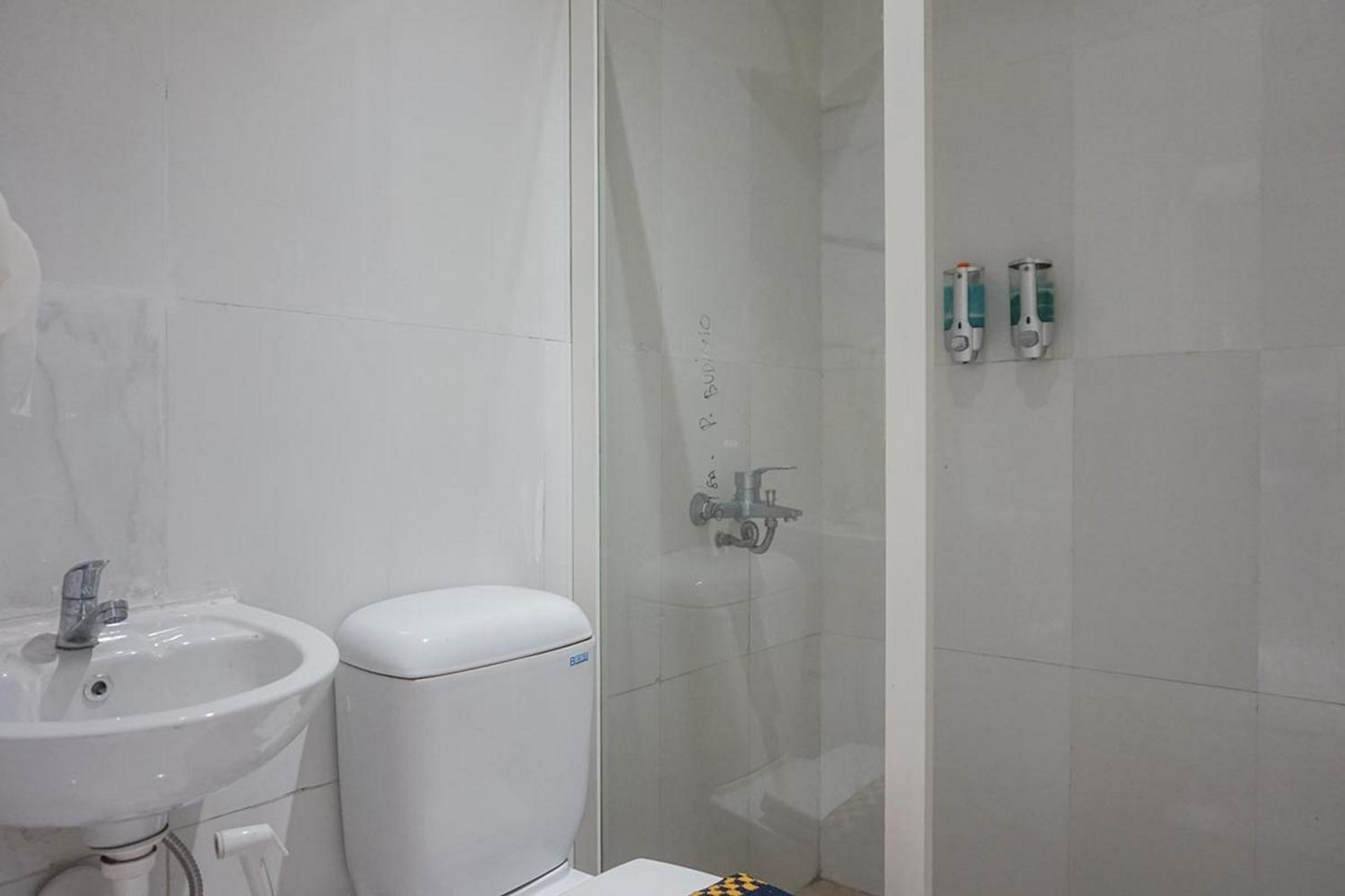 Standard Double Room - Photo 2