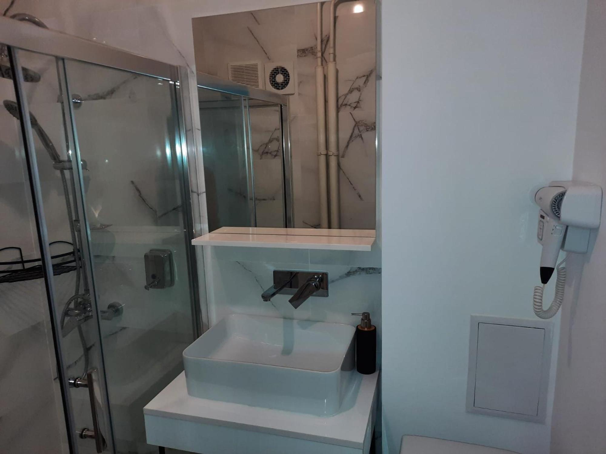 One-Bedroom Apartment - Photo 16
