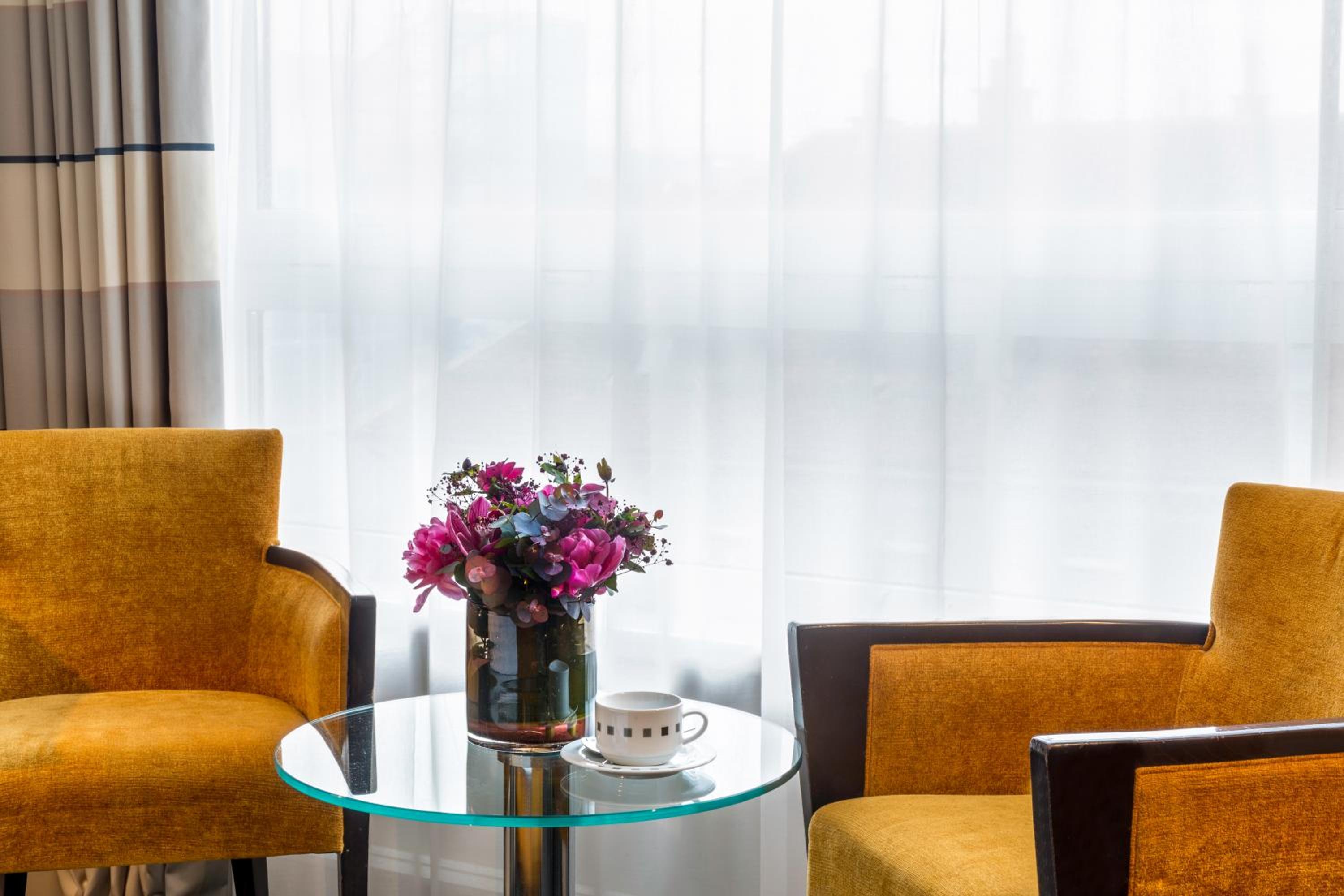Executive Room with Terrace thumbnail 5