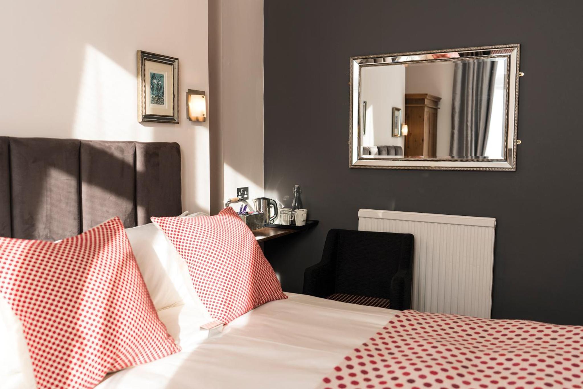 Double Room - Photo 3