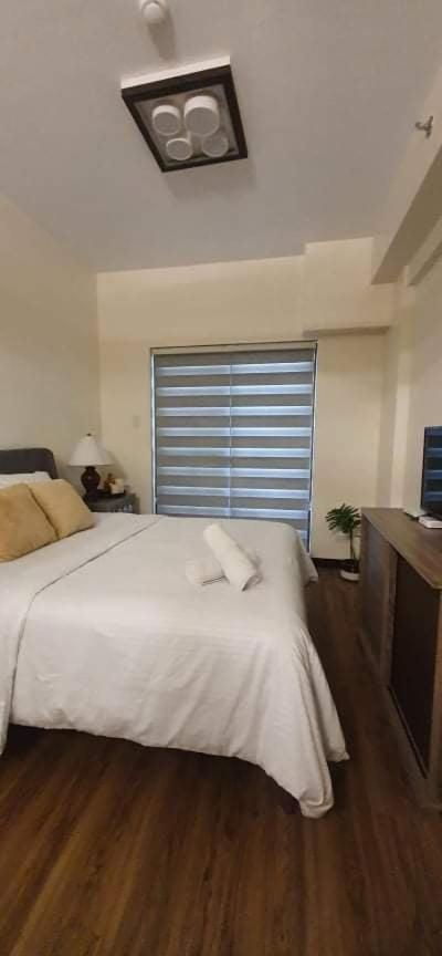 One-Bedroom Apartment - Photo 1