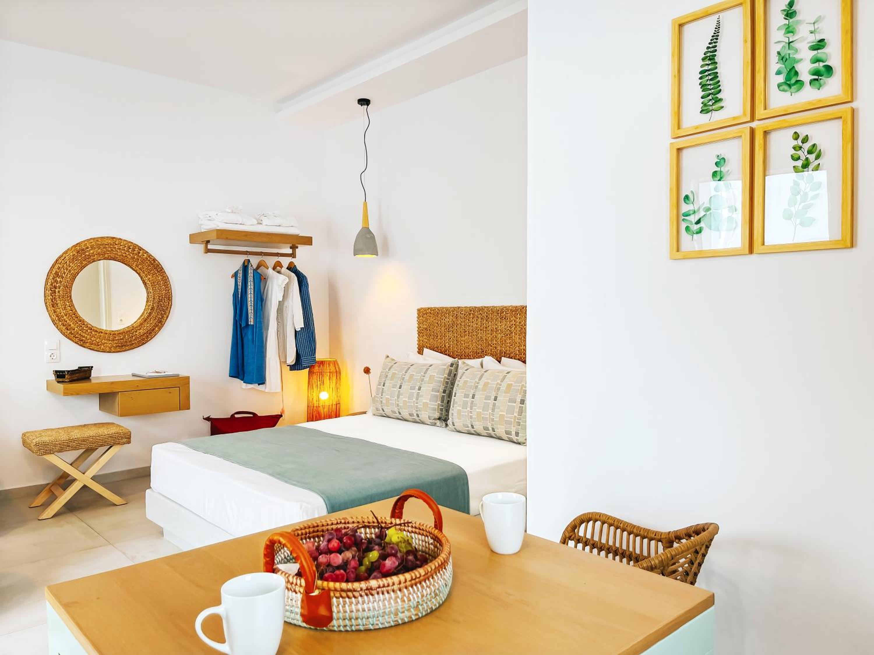 Studio Apartment photo 1