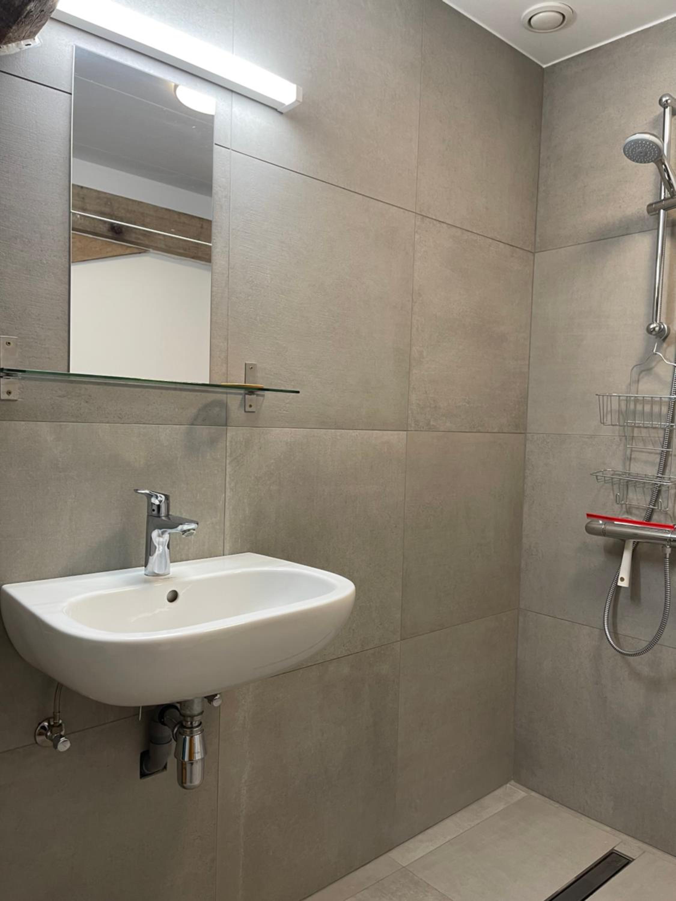 Single Room with Private Bathroom photo 3