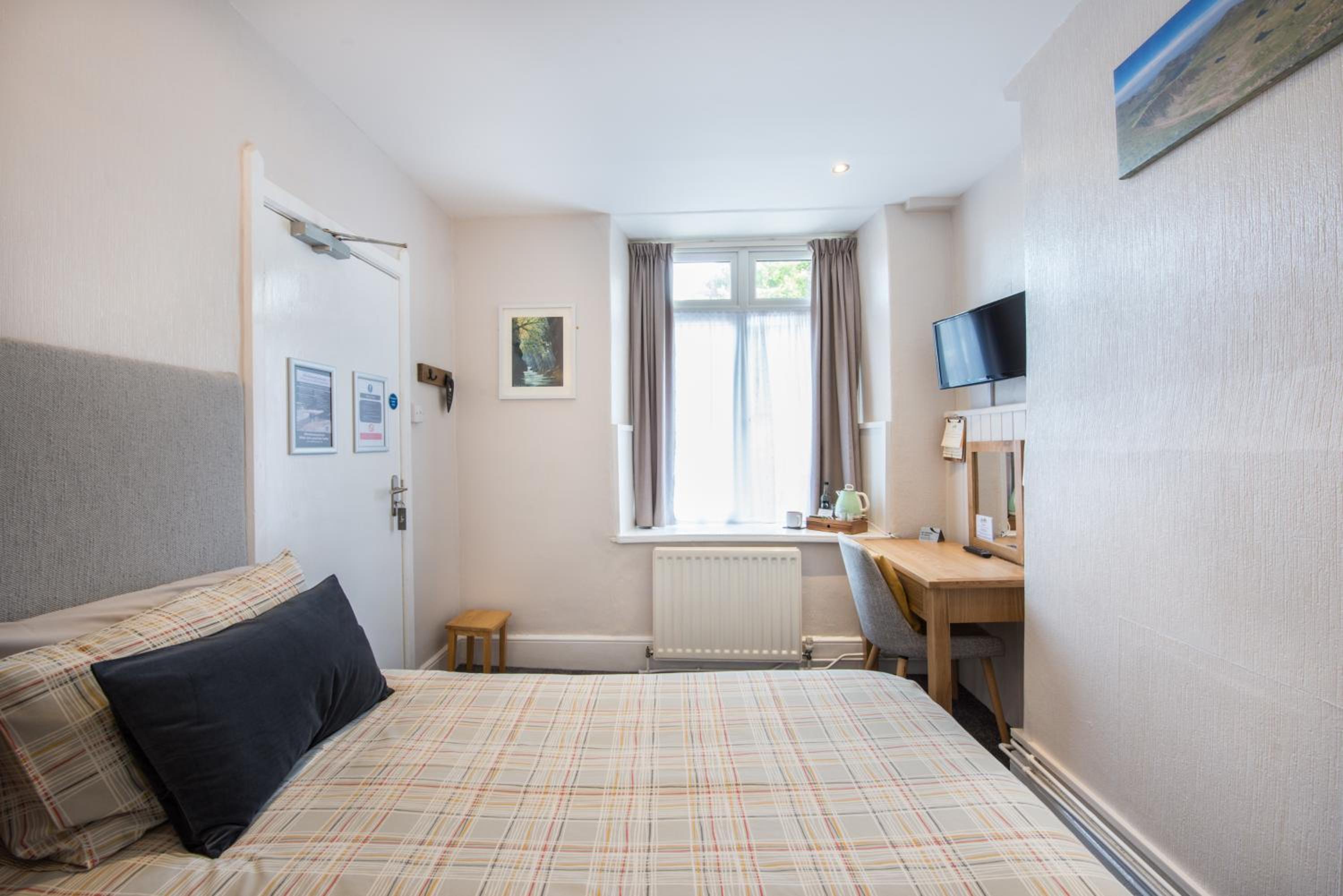 Single Room photo 3