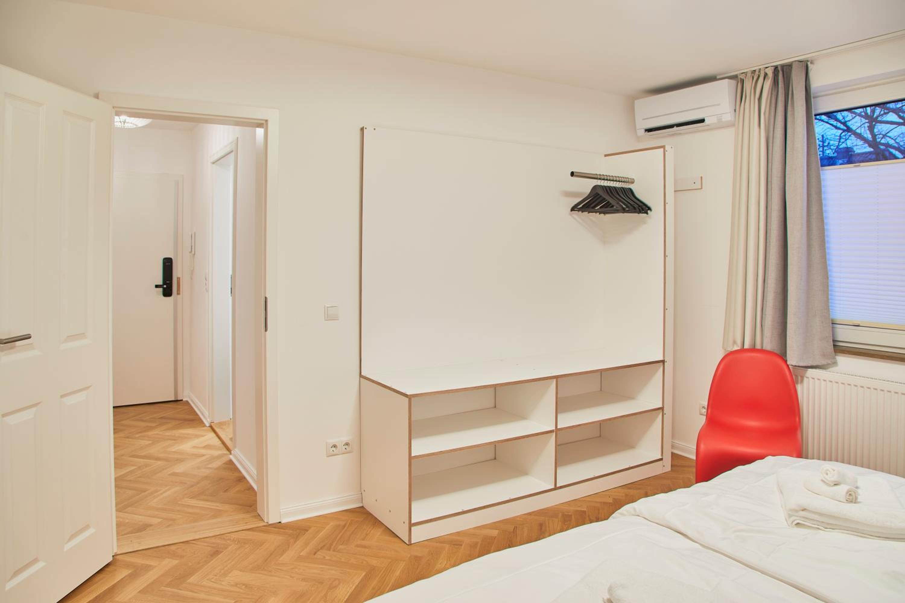 One-Bedroom Apartment - Photo 11