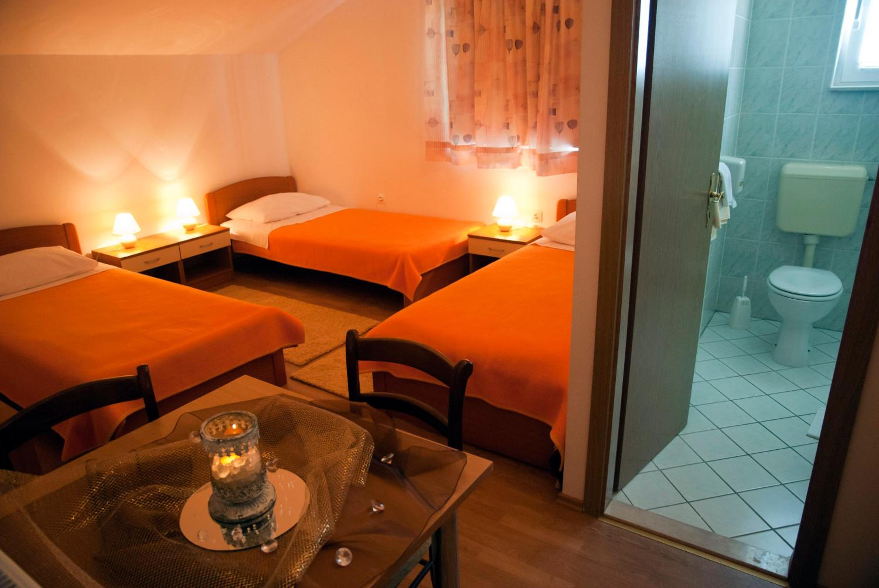 Triple Room - Photo 1
