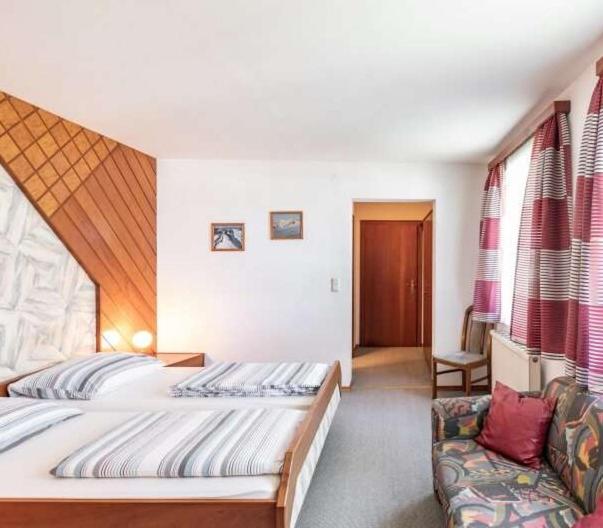 Double Room - Photo 1