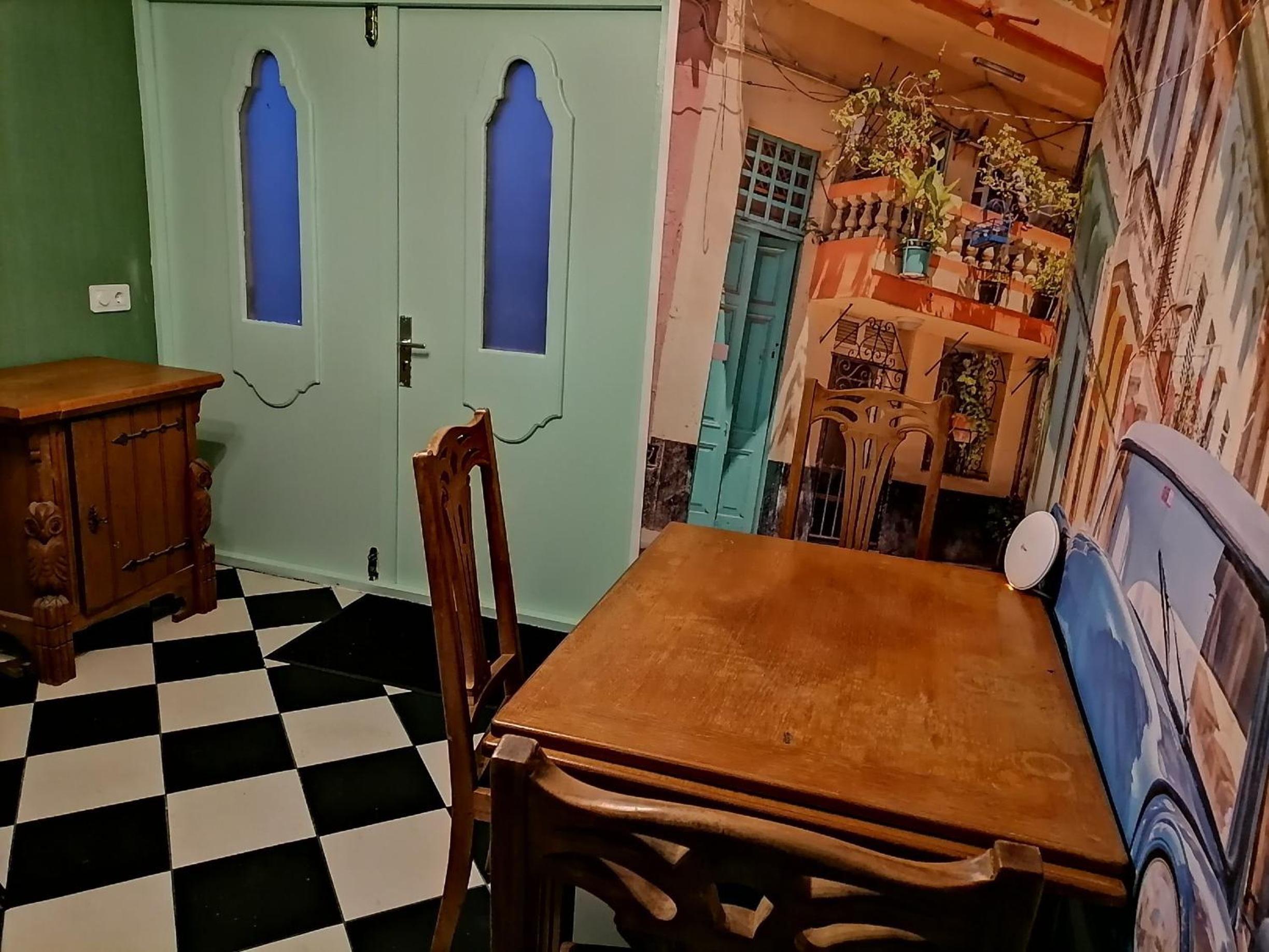 Double Room with Patio - Photo 6