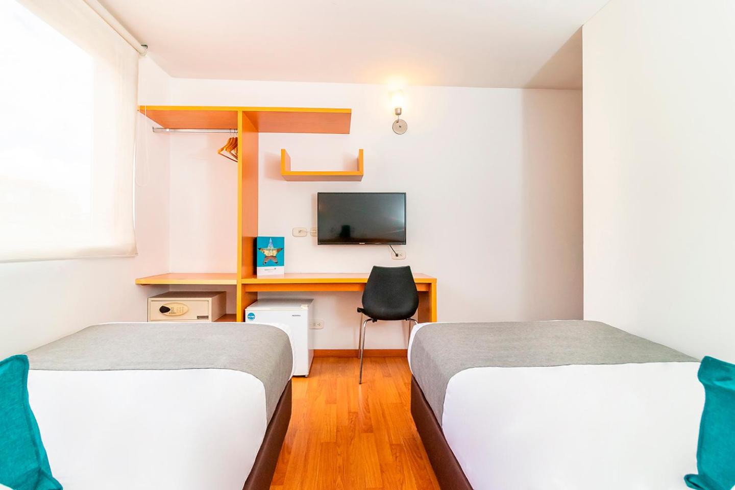 Superior Twin Room photo 3