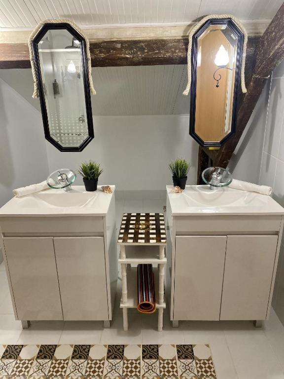 Double Room with Private Bathroom - Photo 44