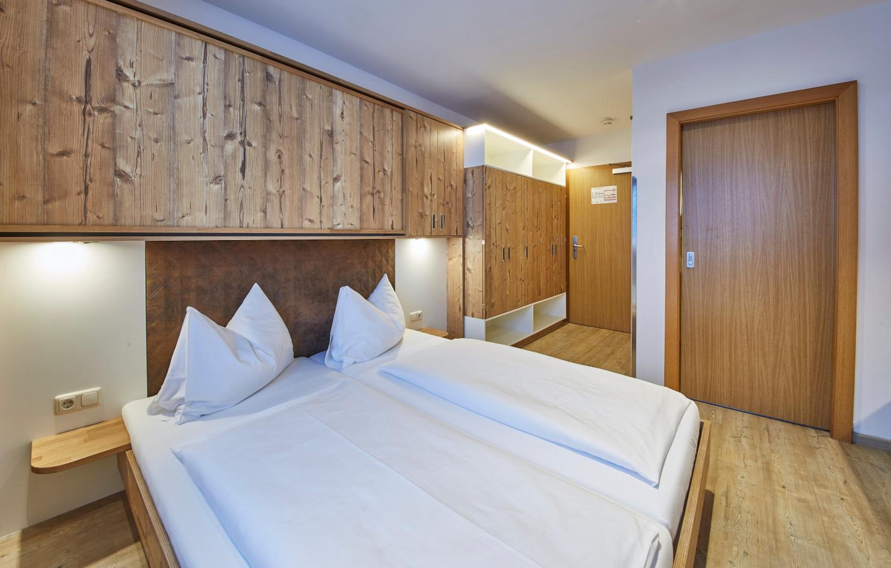 Triple Room with Mountain View