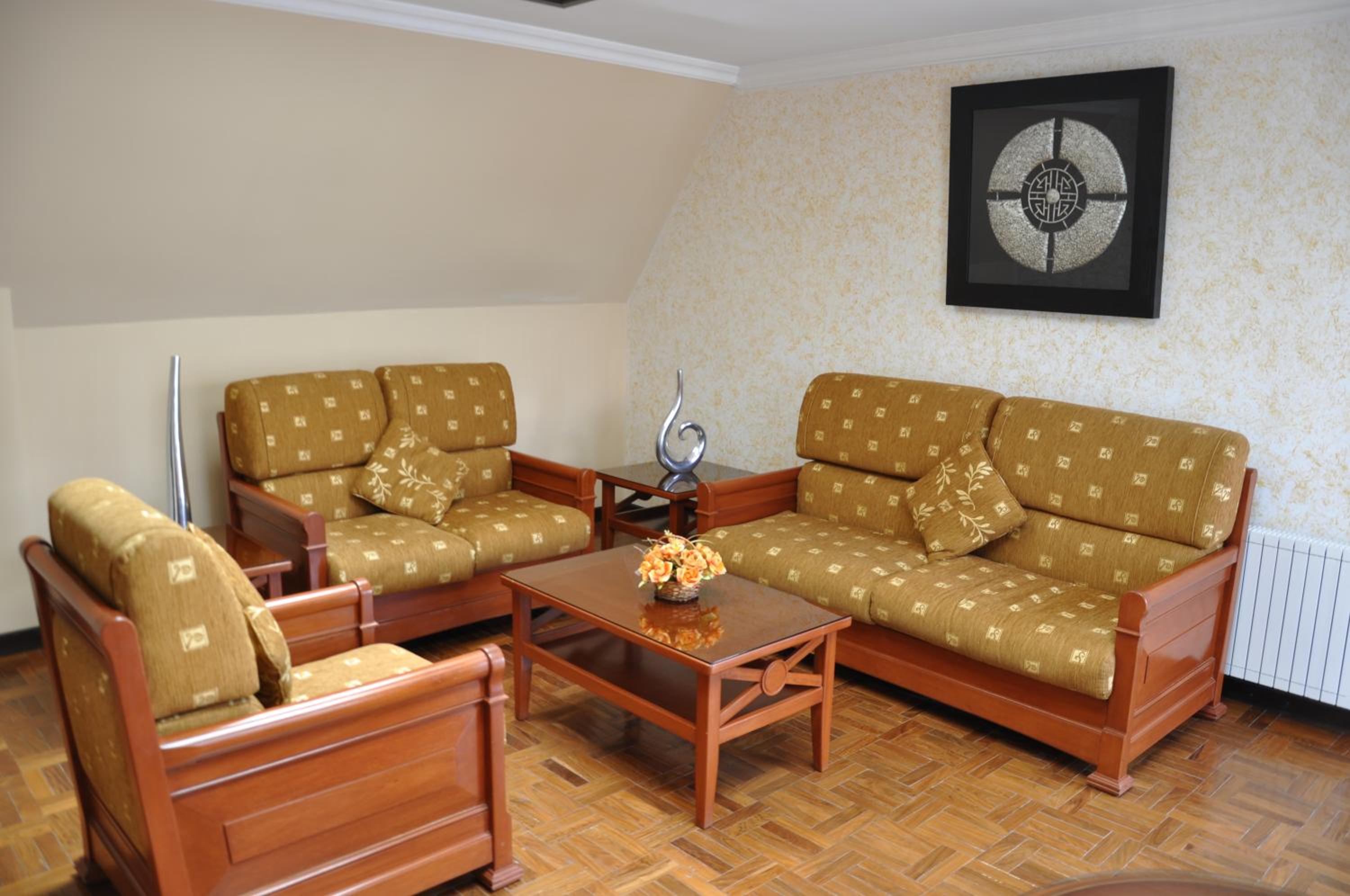 Deluxe Junior Suite photo 3
