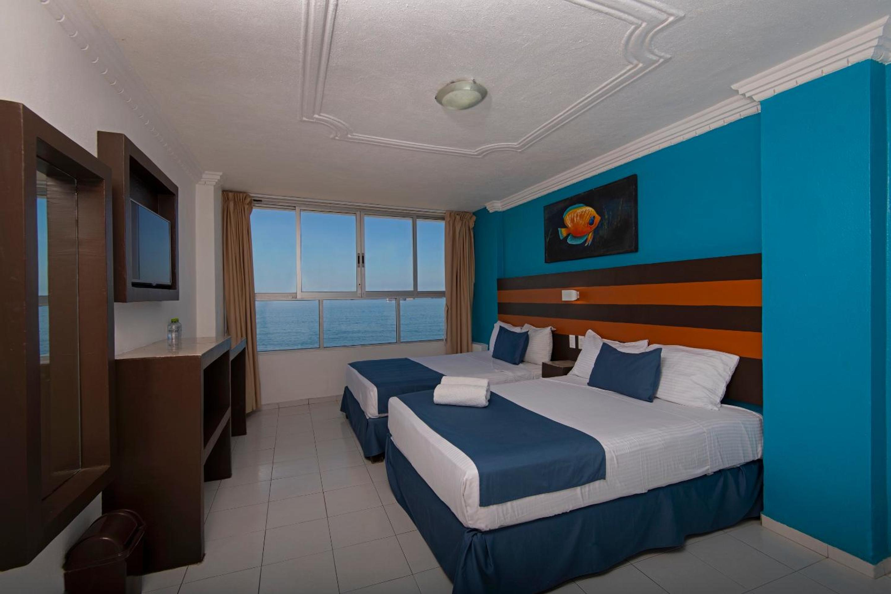 Twin Room with Sea View photo 3