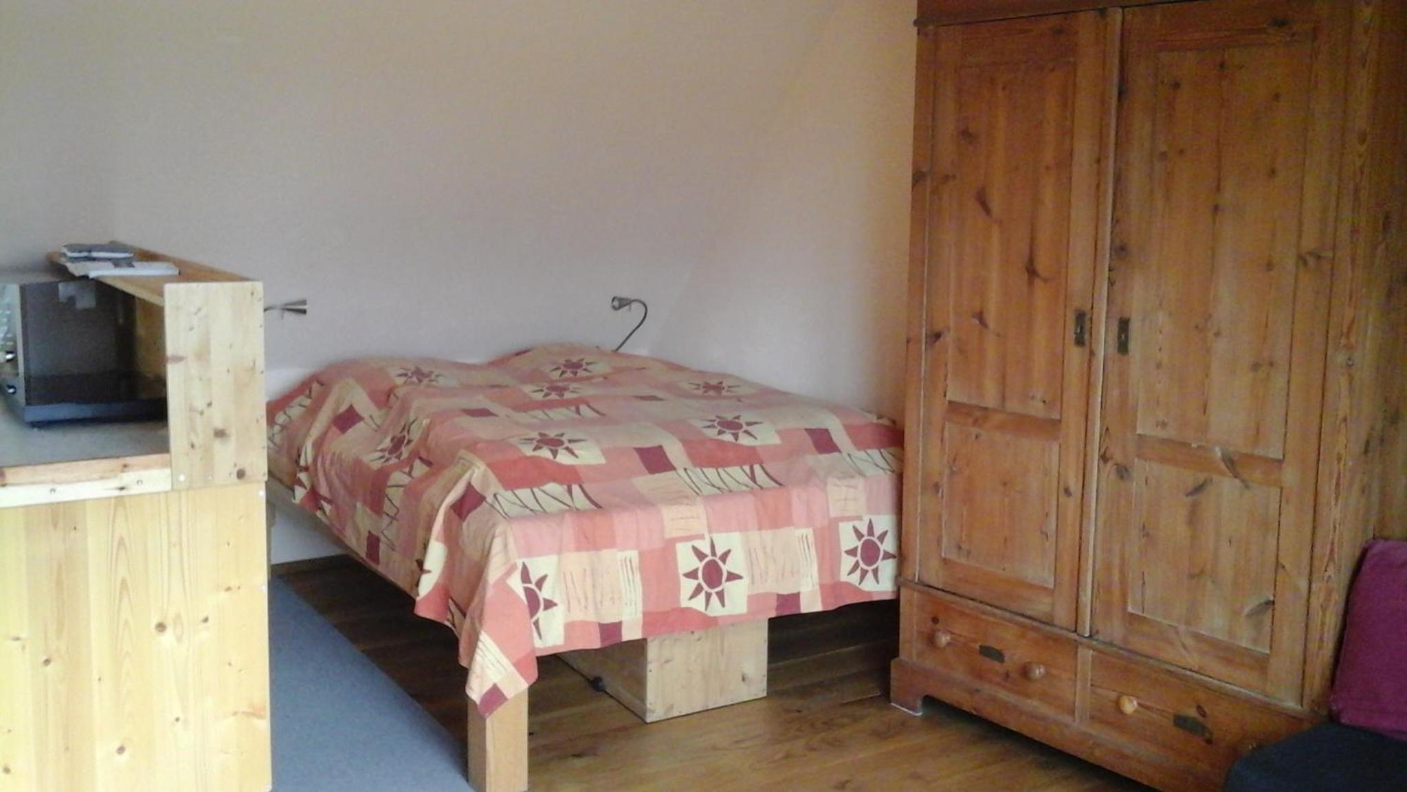 One-Bedroom Apartment - Photo 6