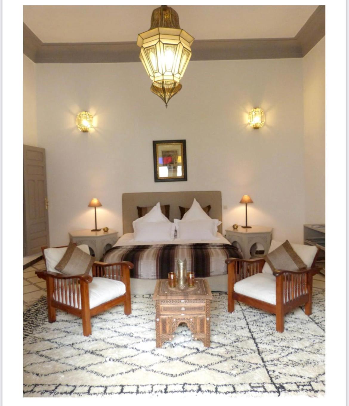 Deluxe Room - Photo 3