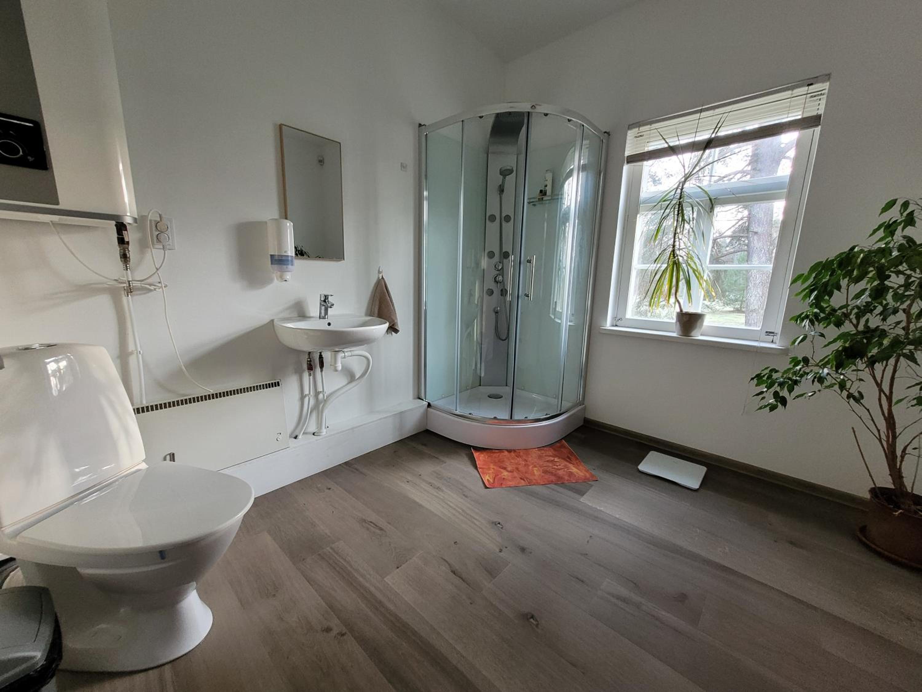 Two-Bedroom Apartment - Photo 7