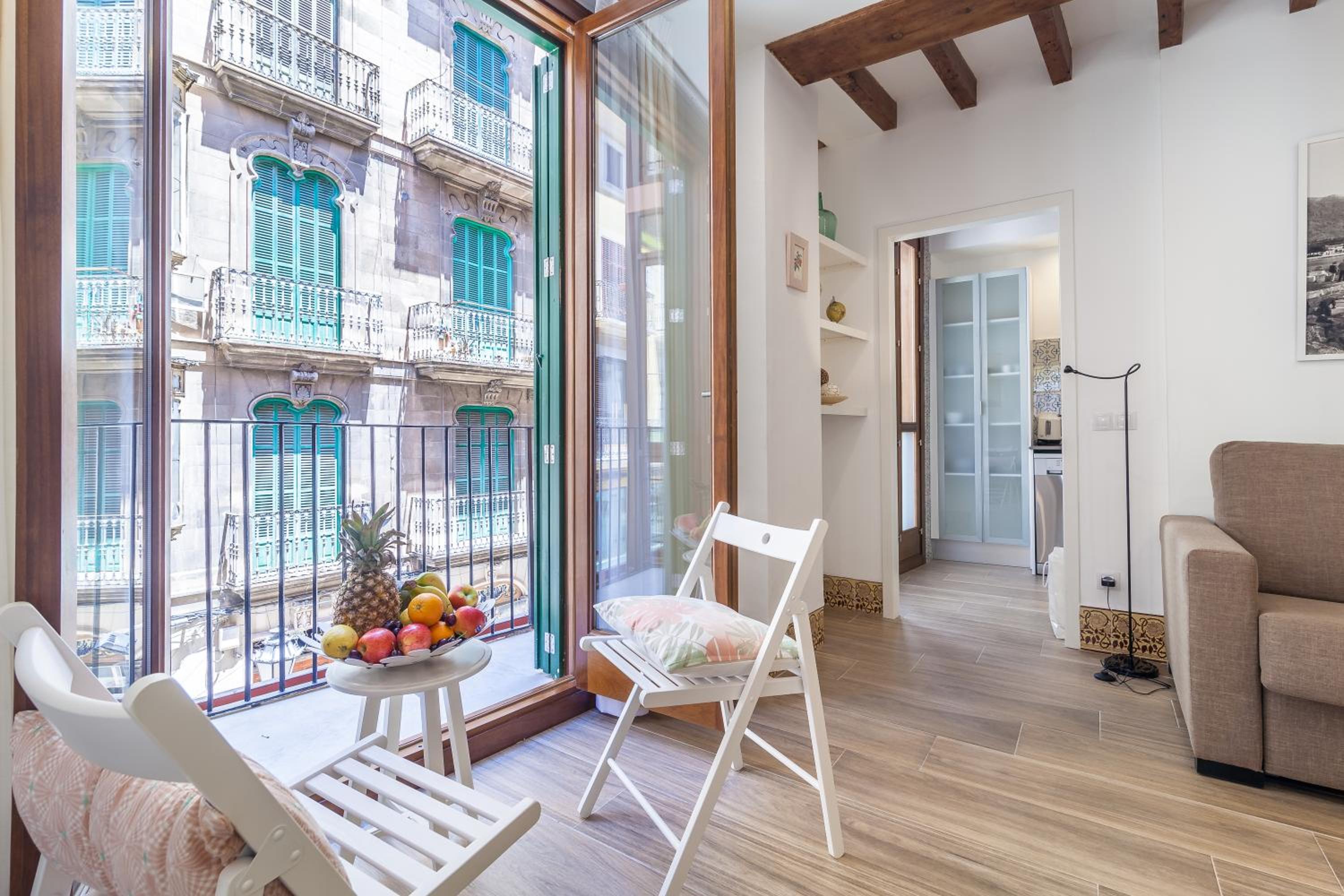 Apartamento con Balcón