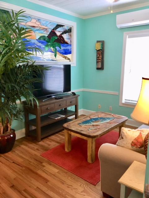 Deluxe Queen Suite