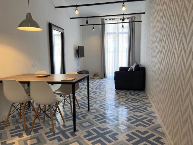 Studio Apartment photo 3
