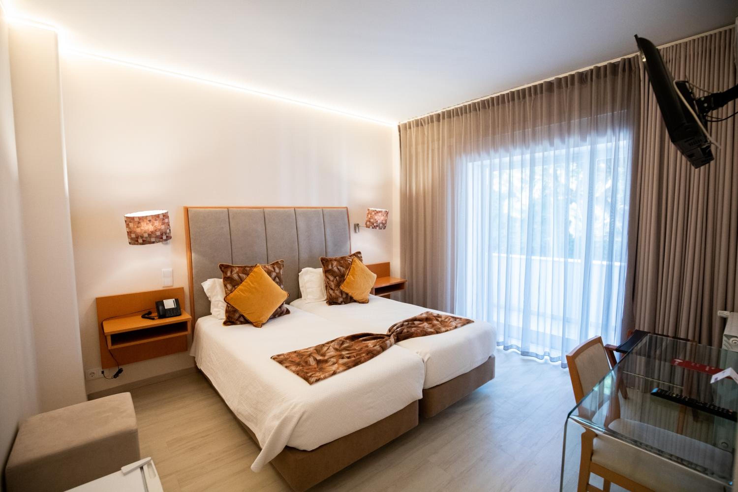 Standard Double Room with Pool View photo 3