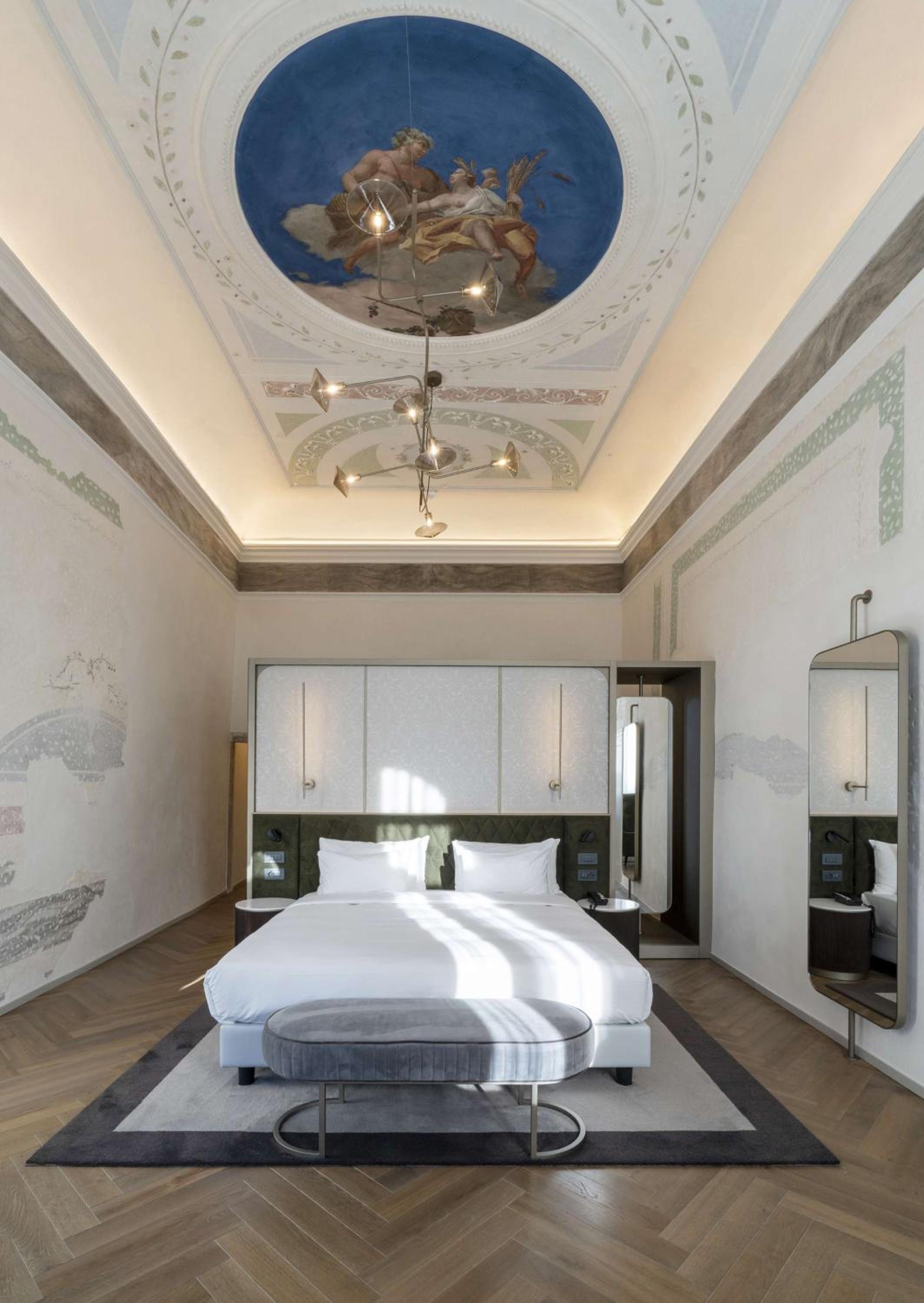 Renaissance Junior Suite with Canal View photo 3