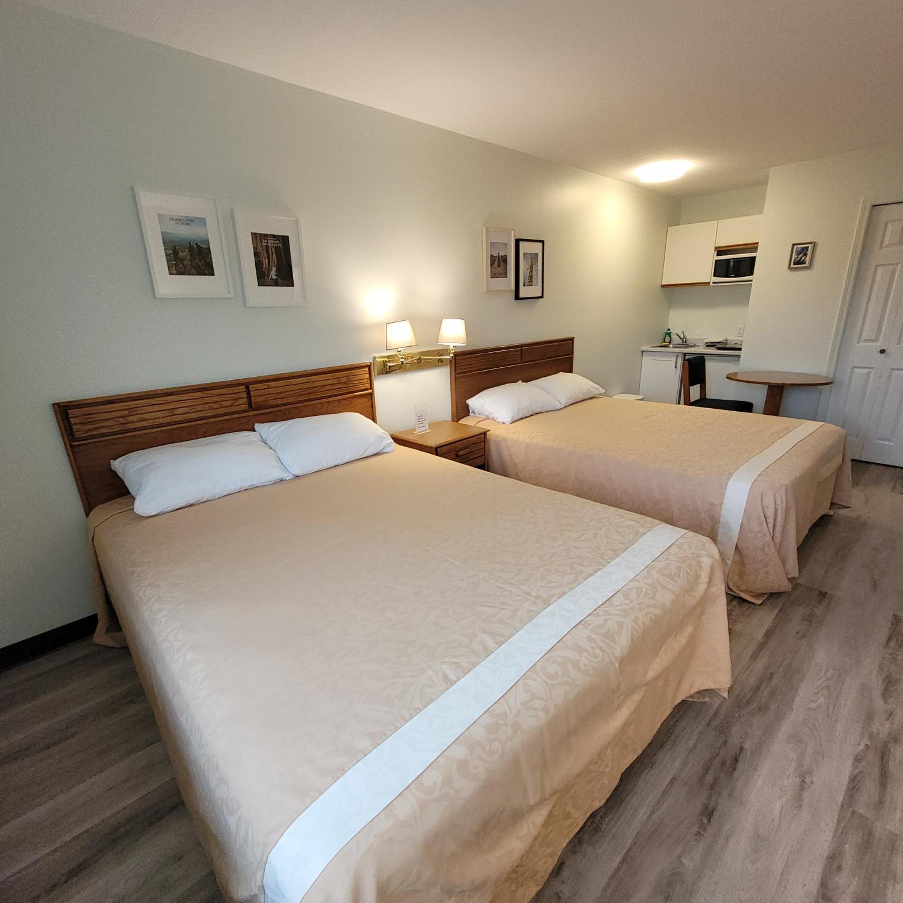 Queen Suite