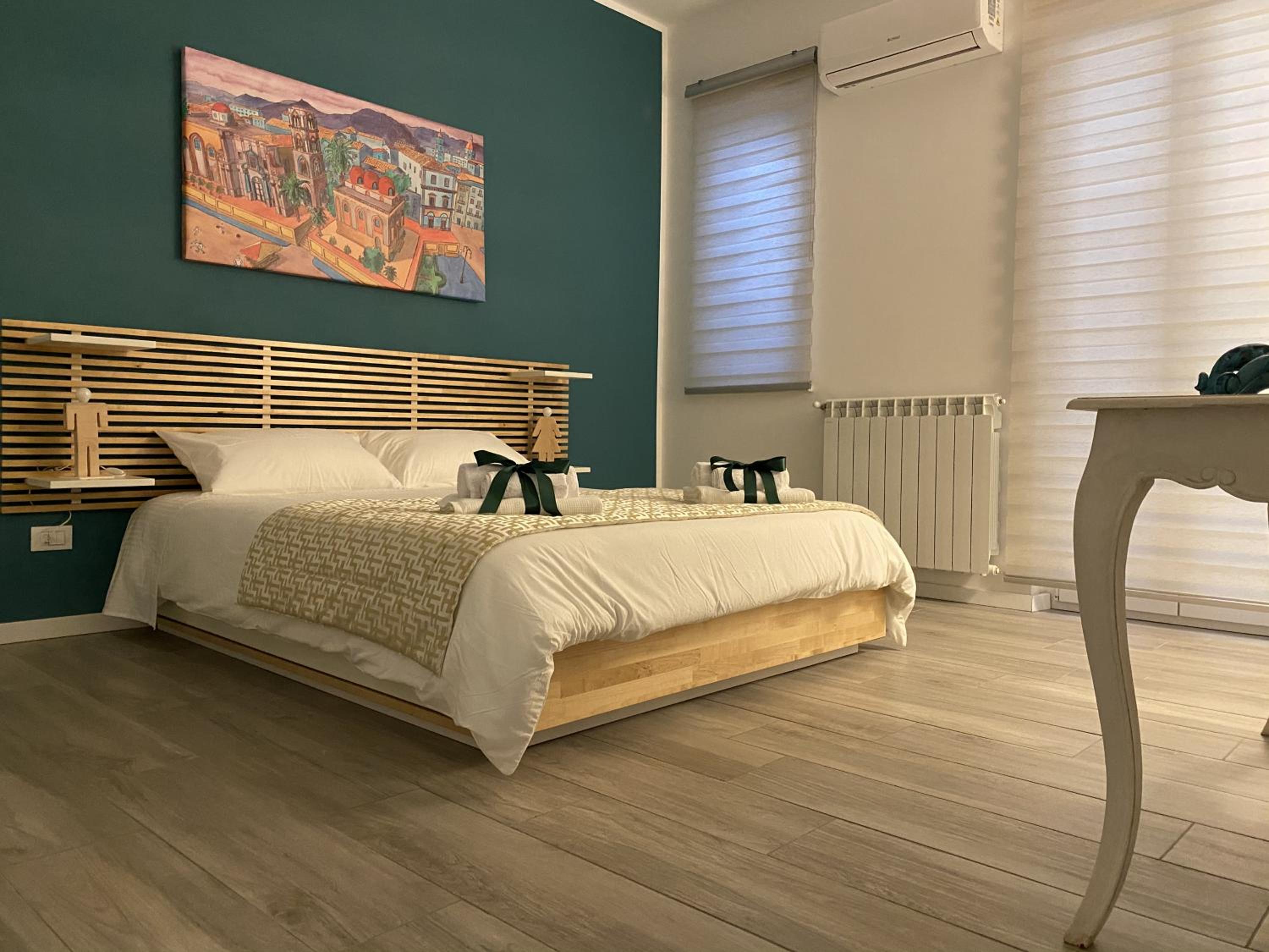 One-Bedroom House - Photo 27