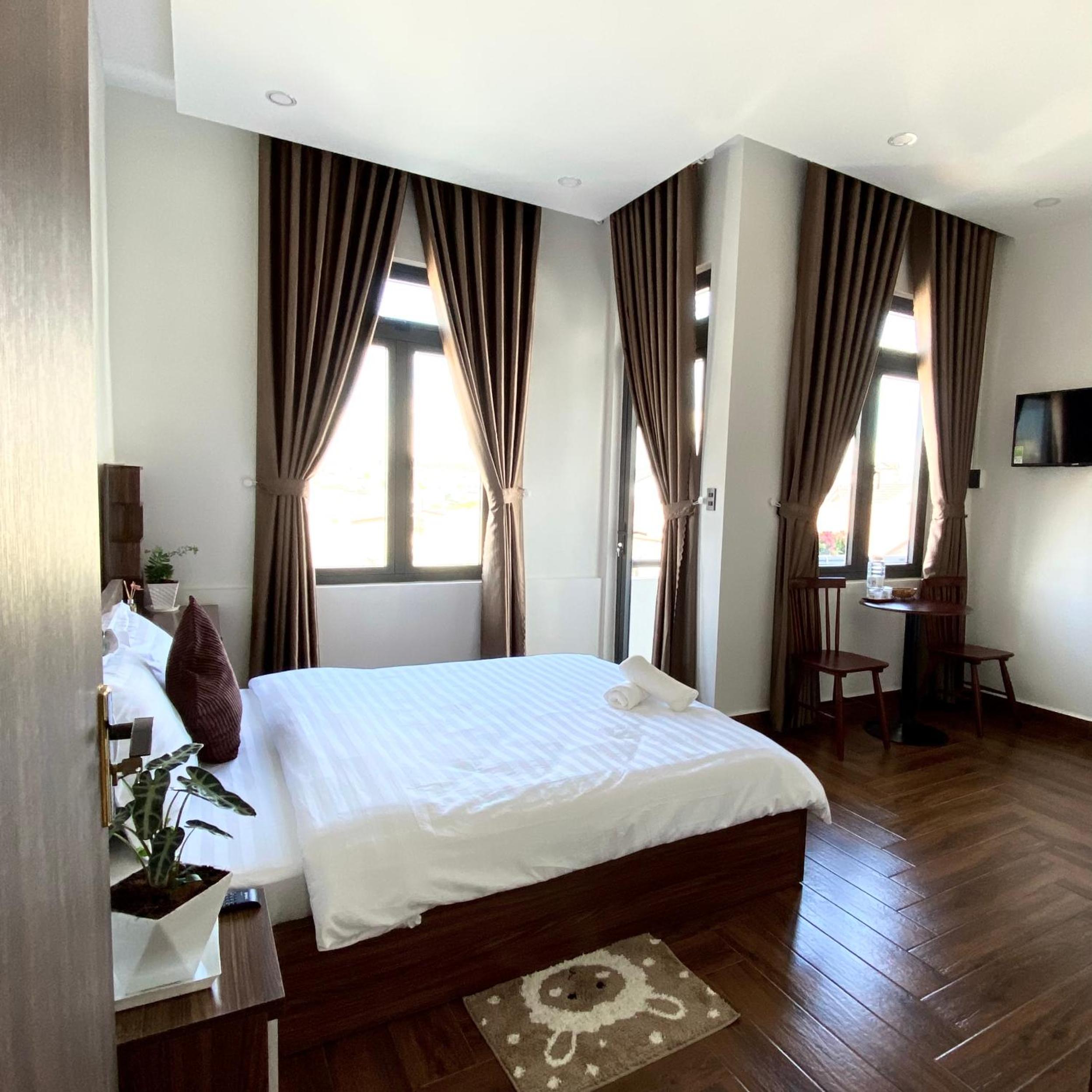 Double Room With Private External Bathroom photo 1