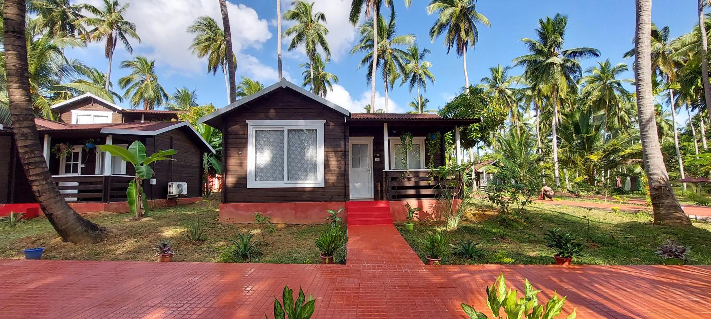 Deluxe Suite Cottage With Balcony - Photo 8