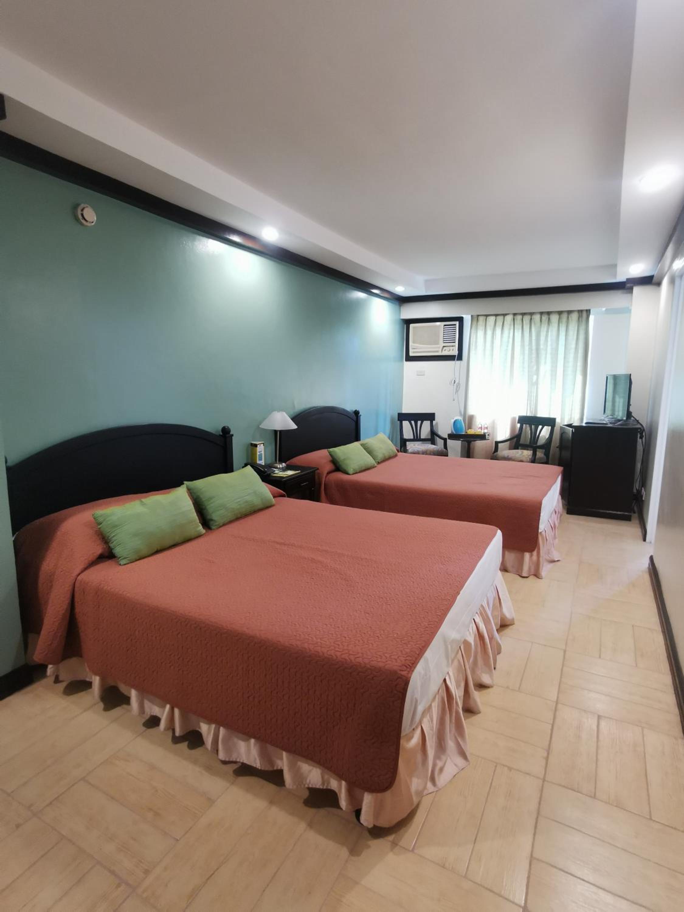 Deluxe Twin Room photo 3
