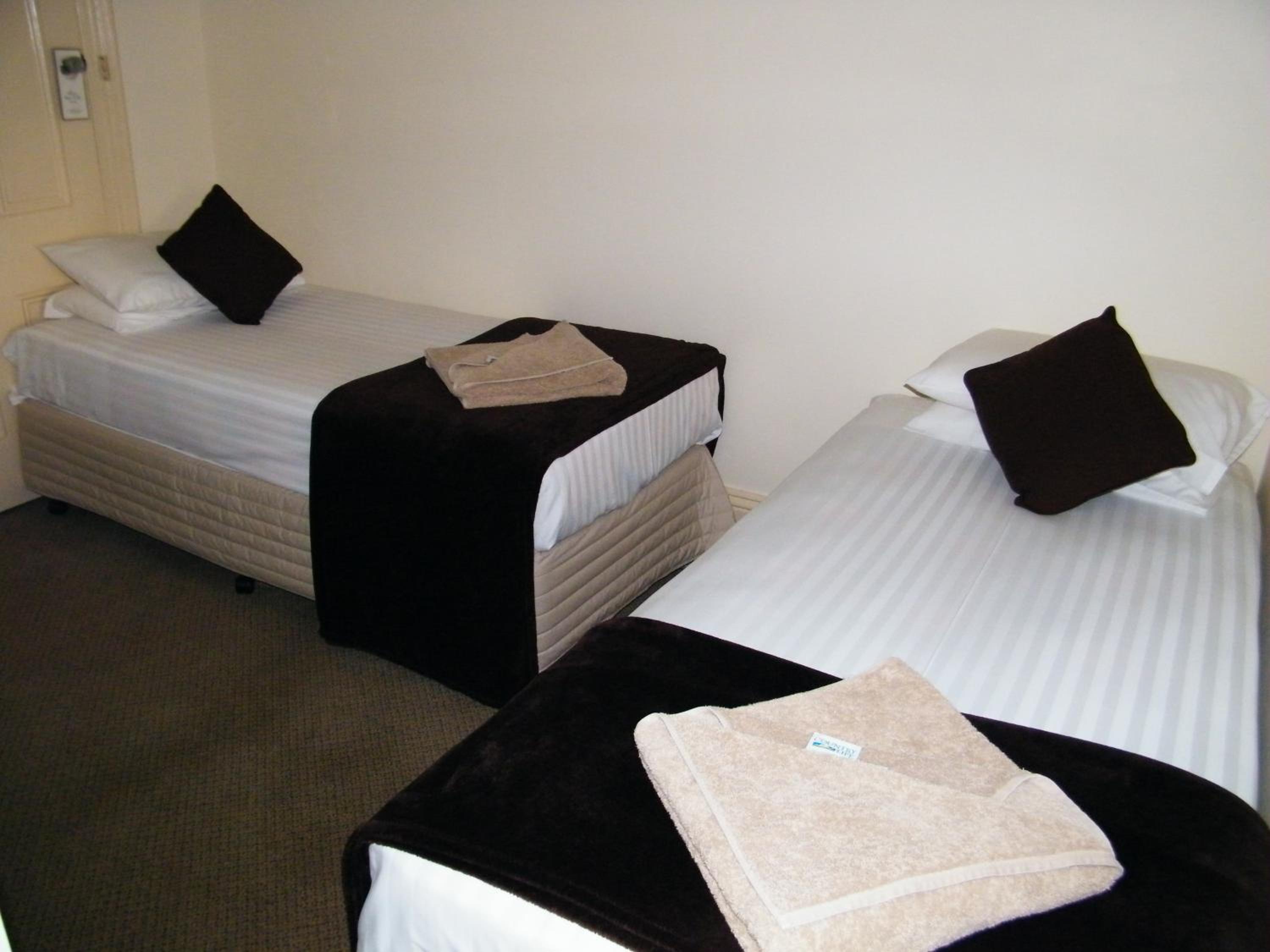 Double and Single Room photo 3