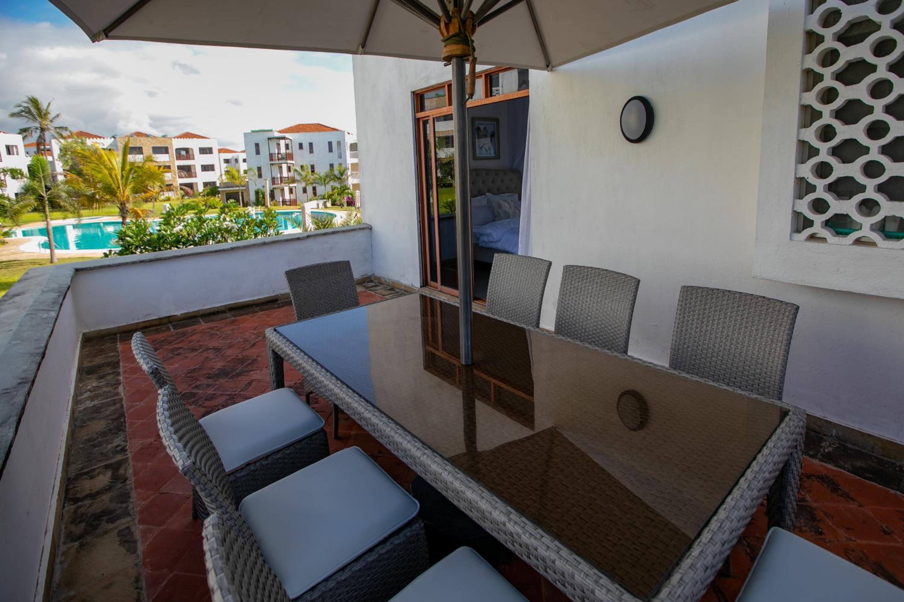 Three-Bedroom Villa - Photo 28