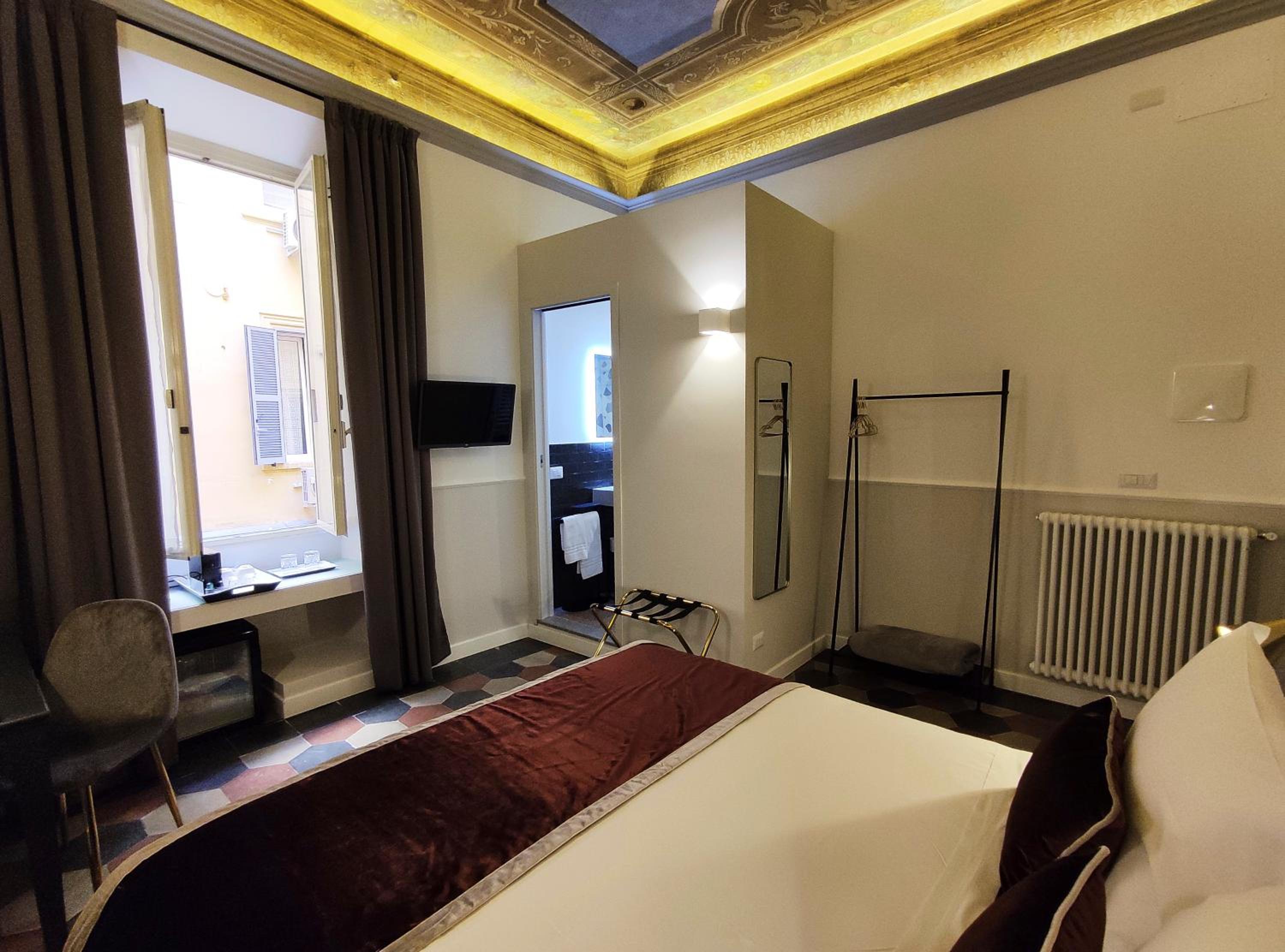 Superior Double or Twin Room photo 3