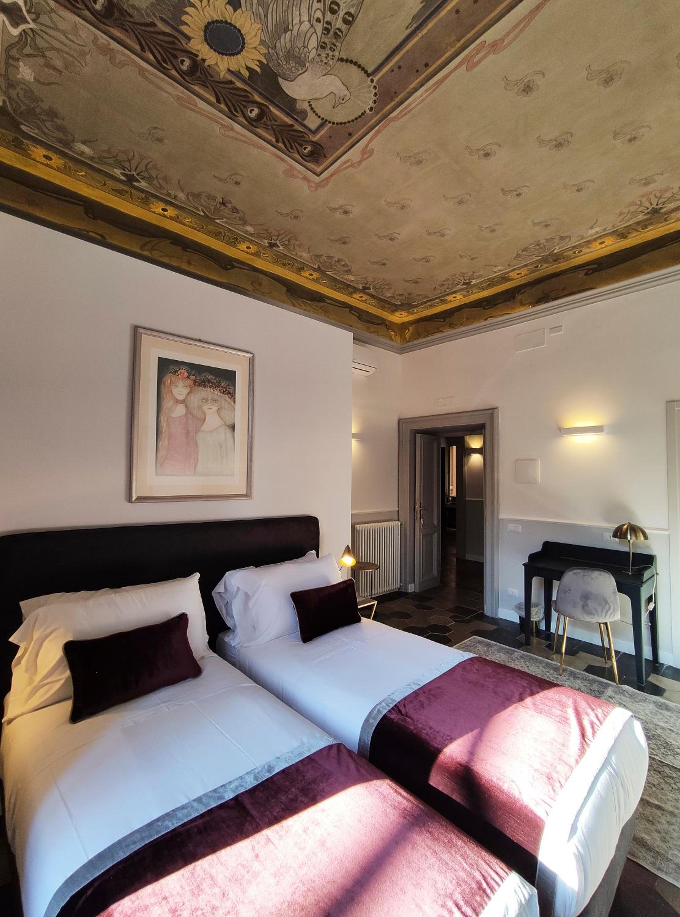 Deluxe Double or Twin Room photo 2