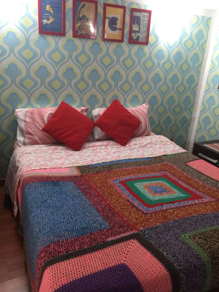 One-Bedroom Apartment - Photo 2