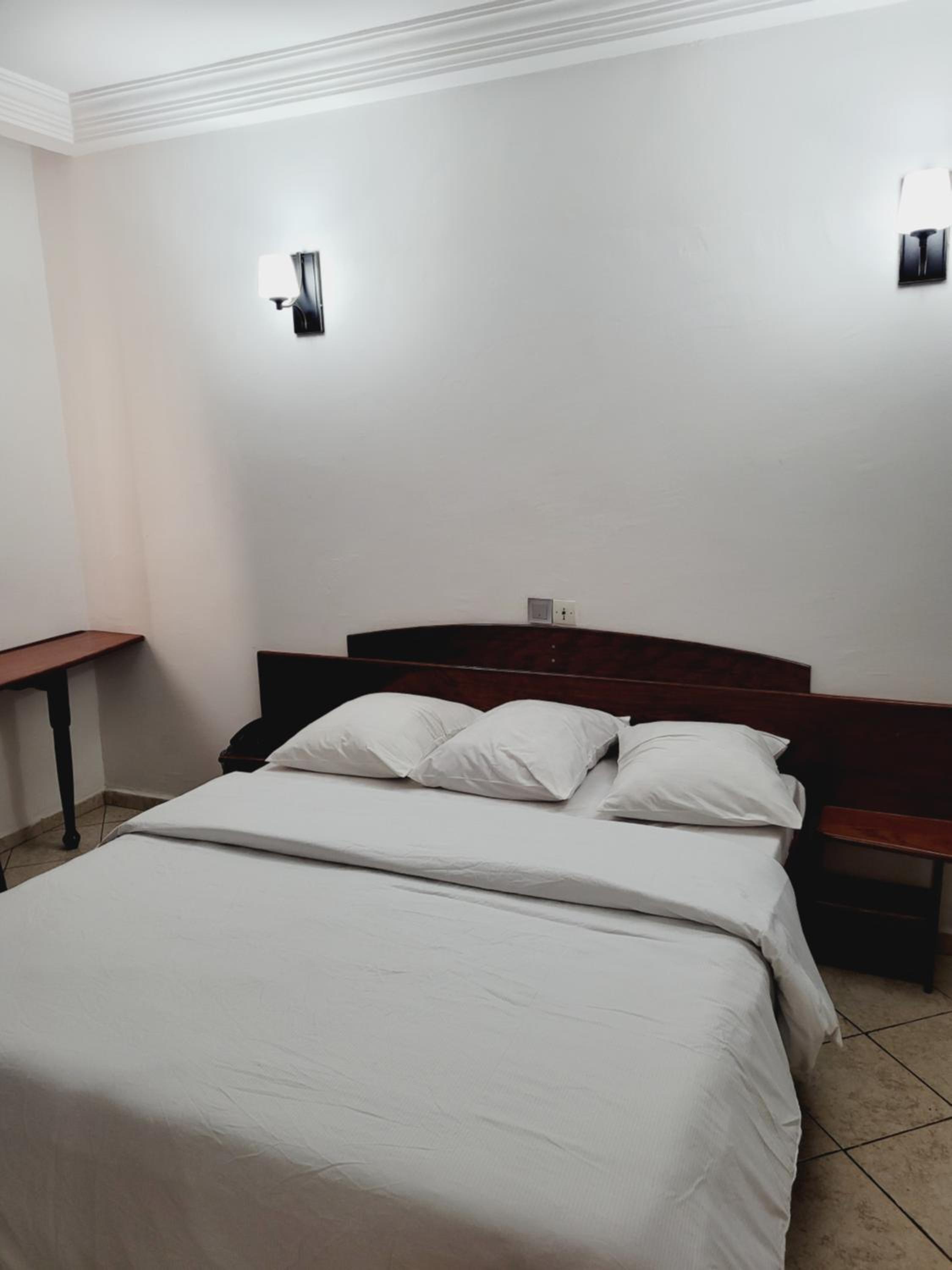Studio (2 Adults)