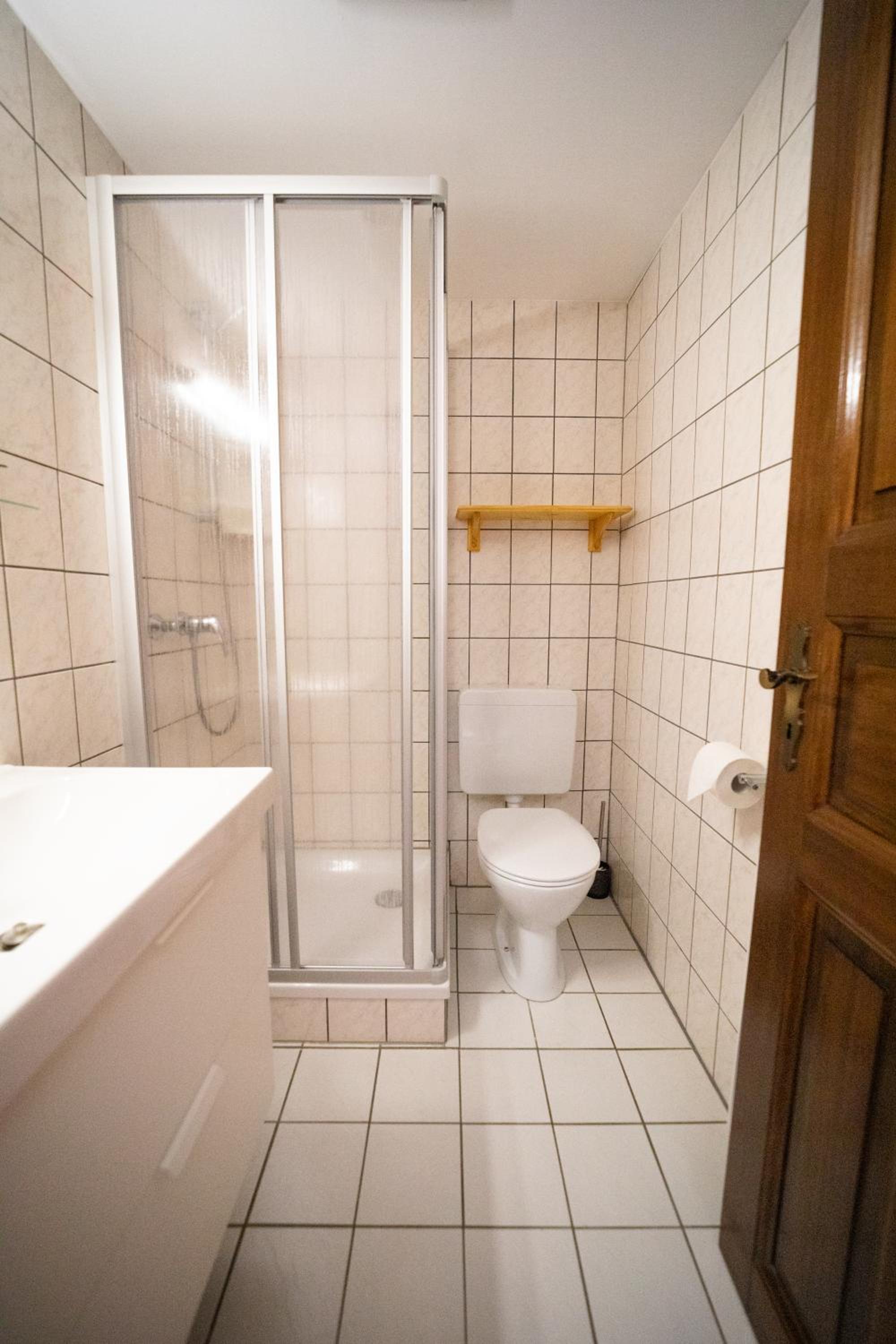 Standard Triple Room - Photo 8