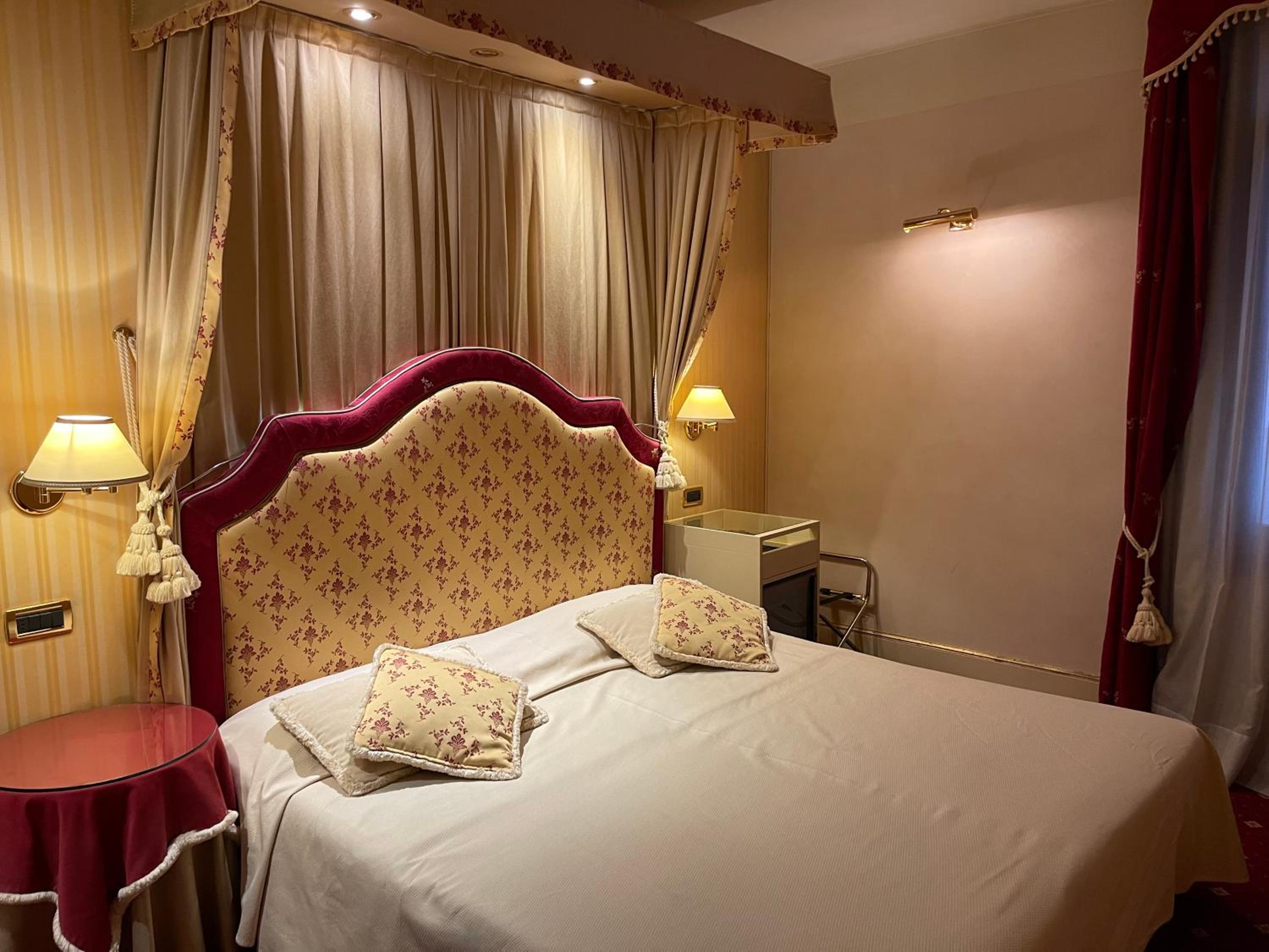 Comfort Double or Twin Room photo 1