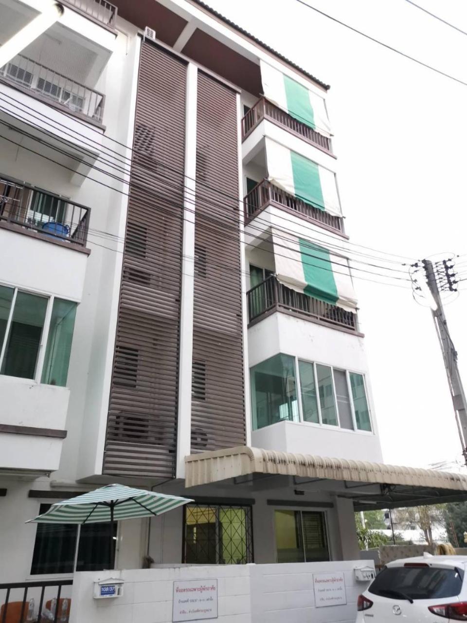 One-Bedroom Apartment - Photo 10