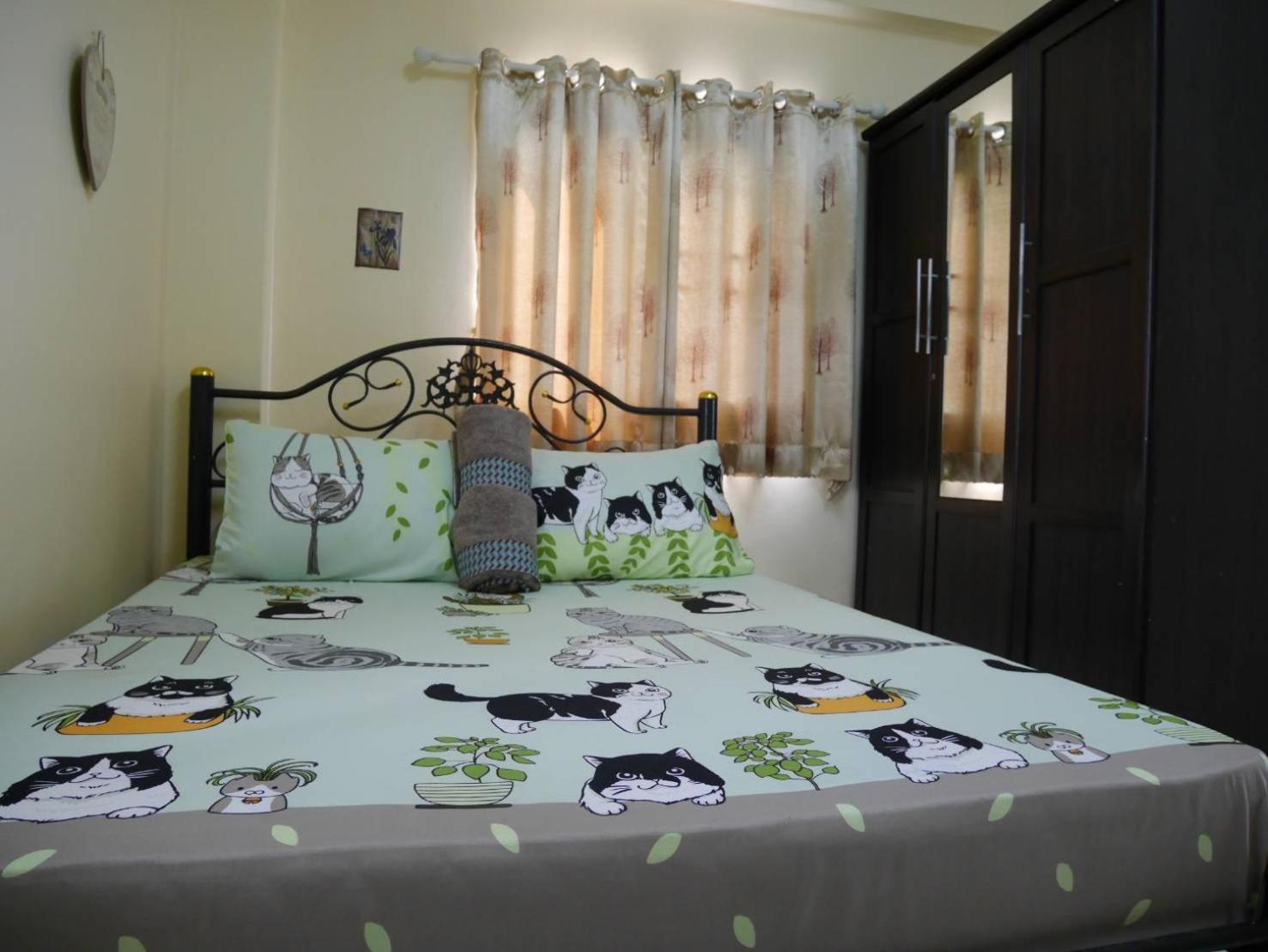 One-Bedroom Apartment - Photo 3