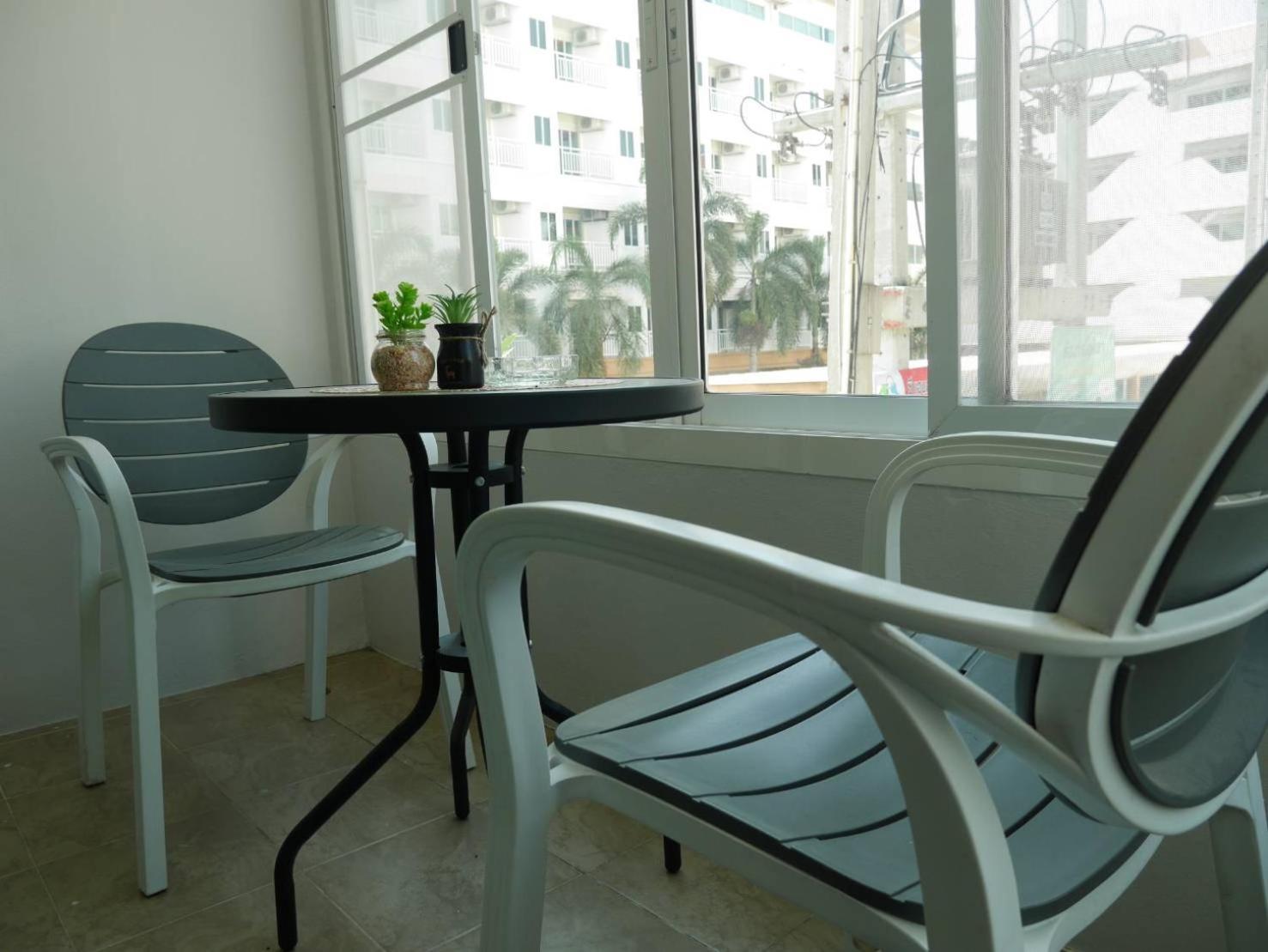 One-Bedroom Apartment - Photo 17