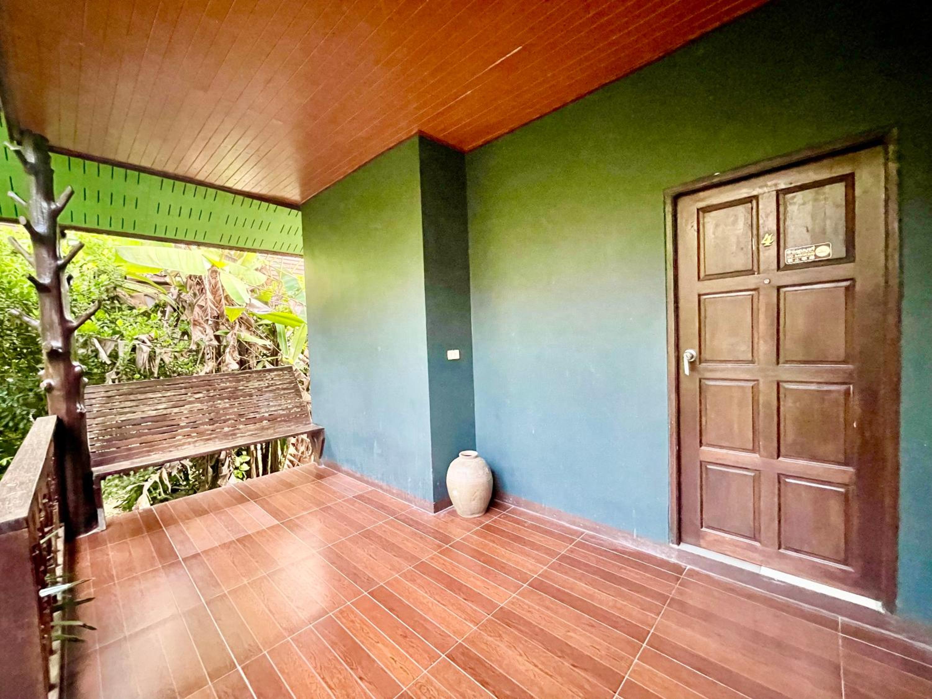 Deluxe Double Room with Balcony photo 3
