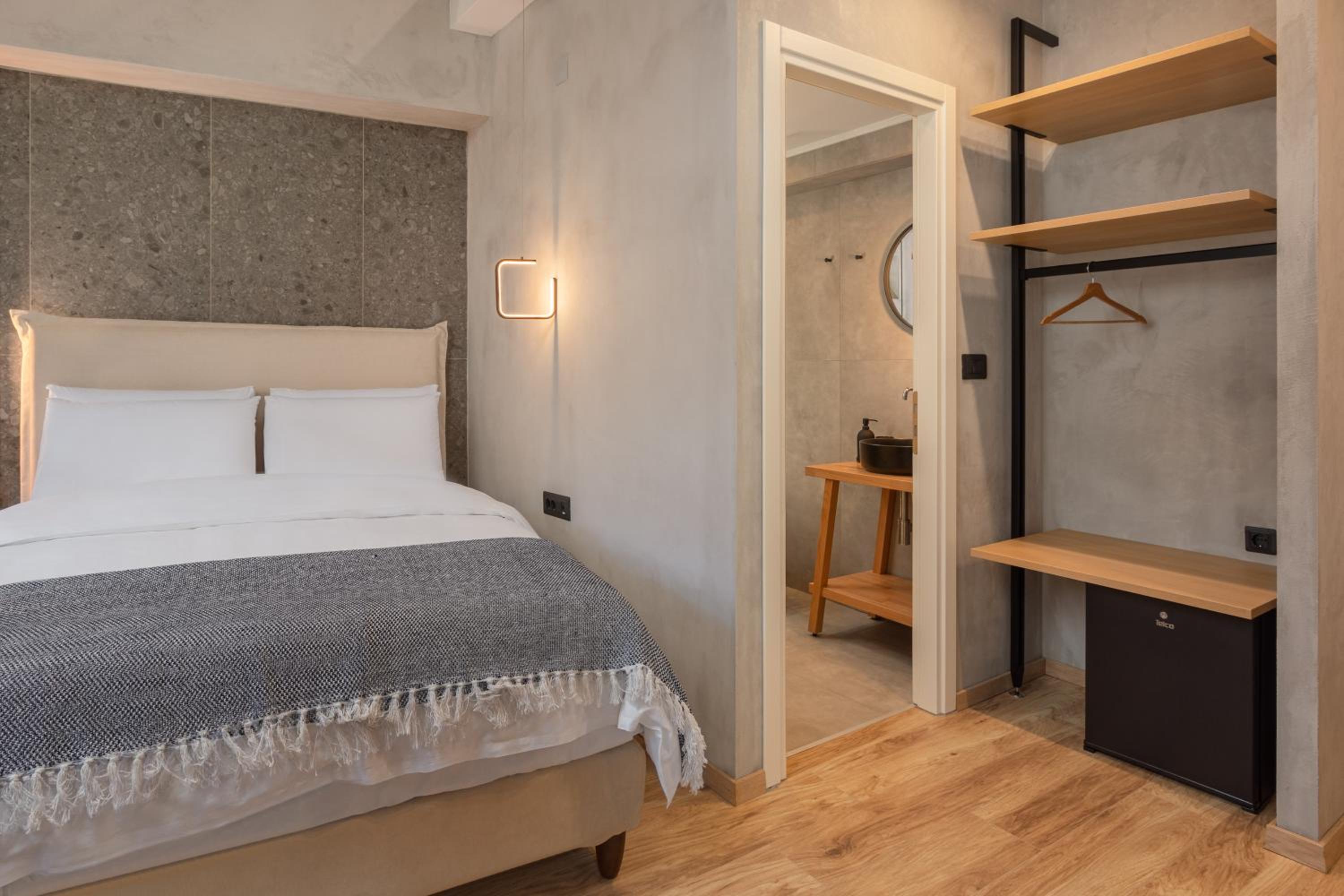 Deluxe Triple Room - Photo 3