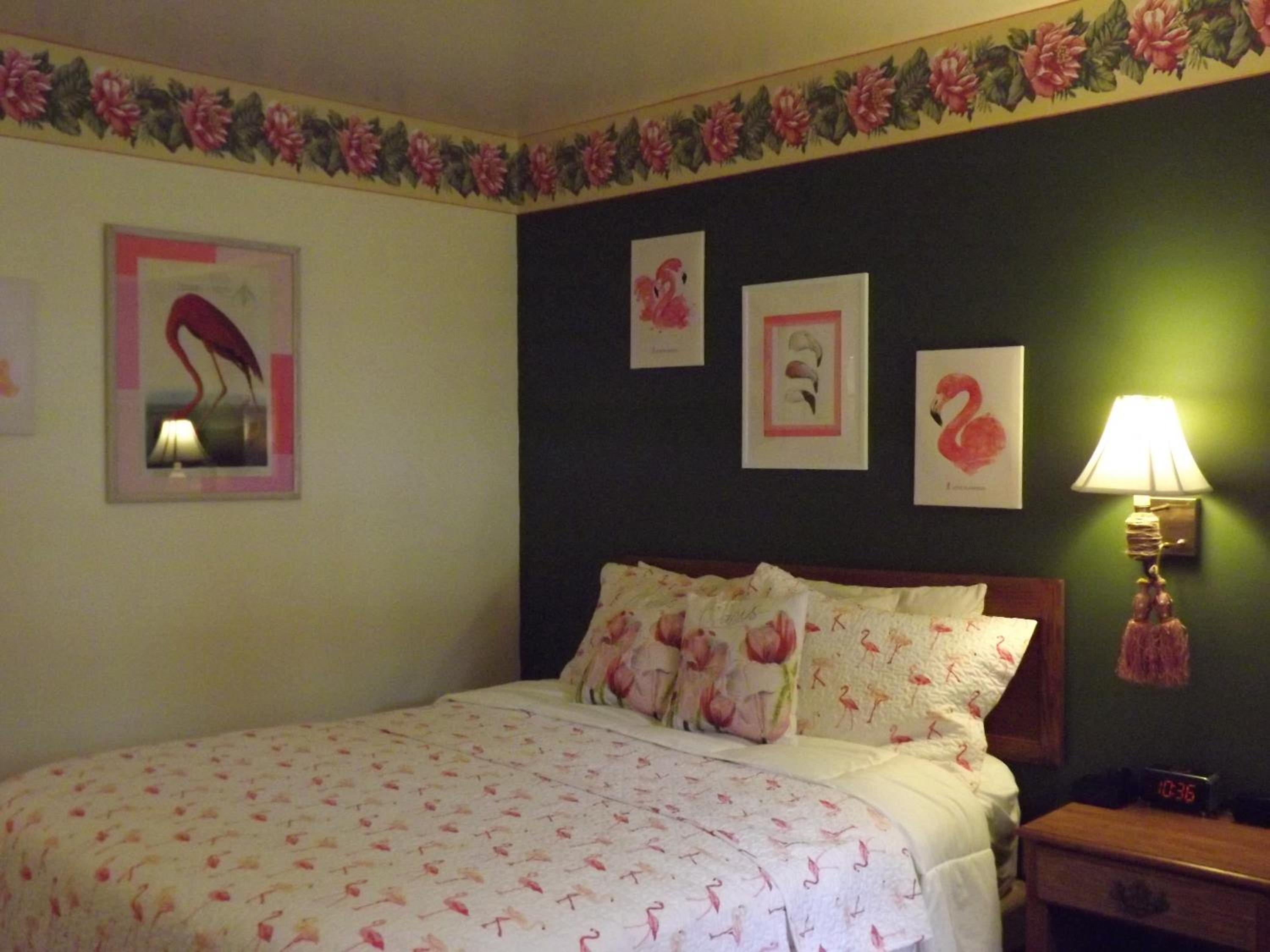 Queen Room photo 1