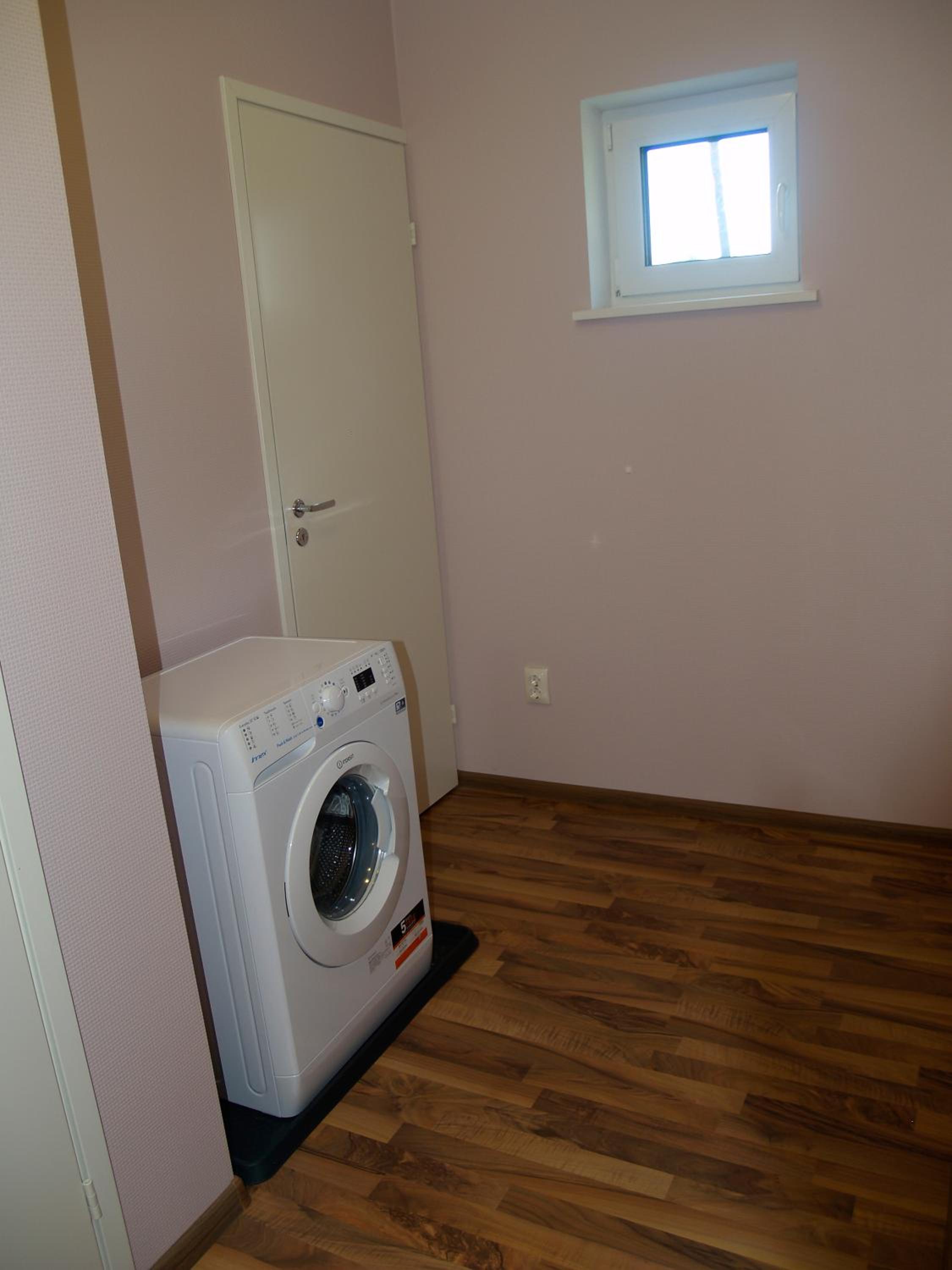 Three-Bedroom House - Photo 8