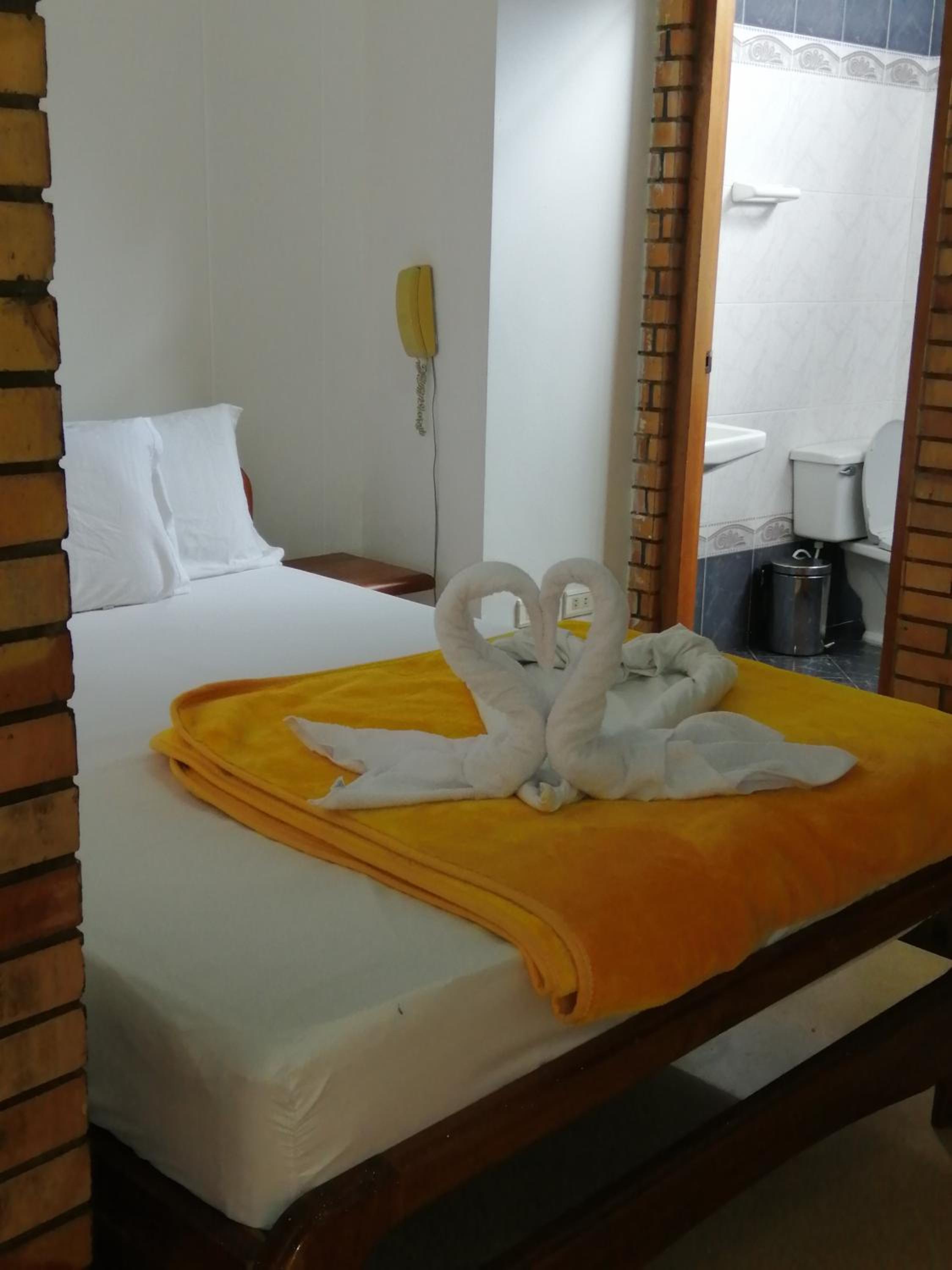 Double Room with Spa Bath photo 1