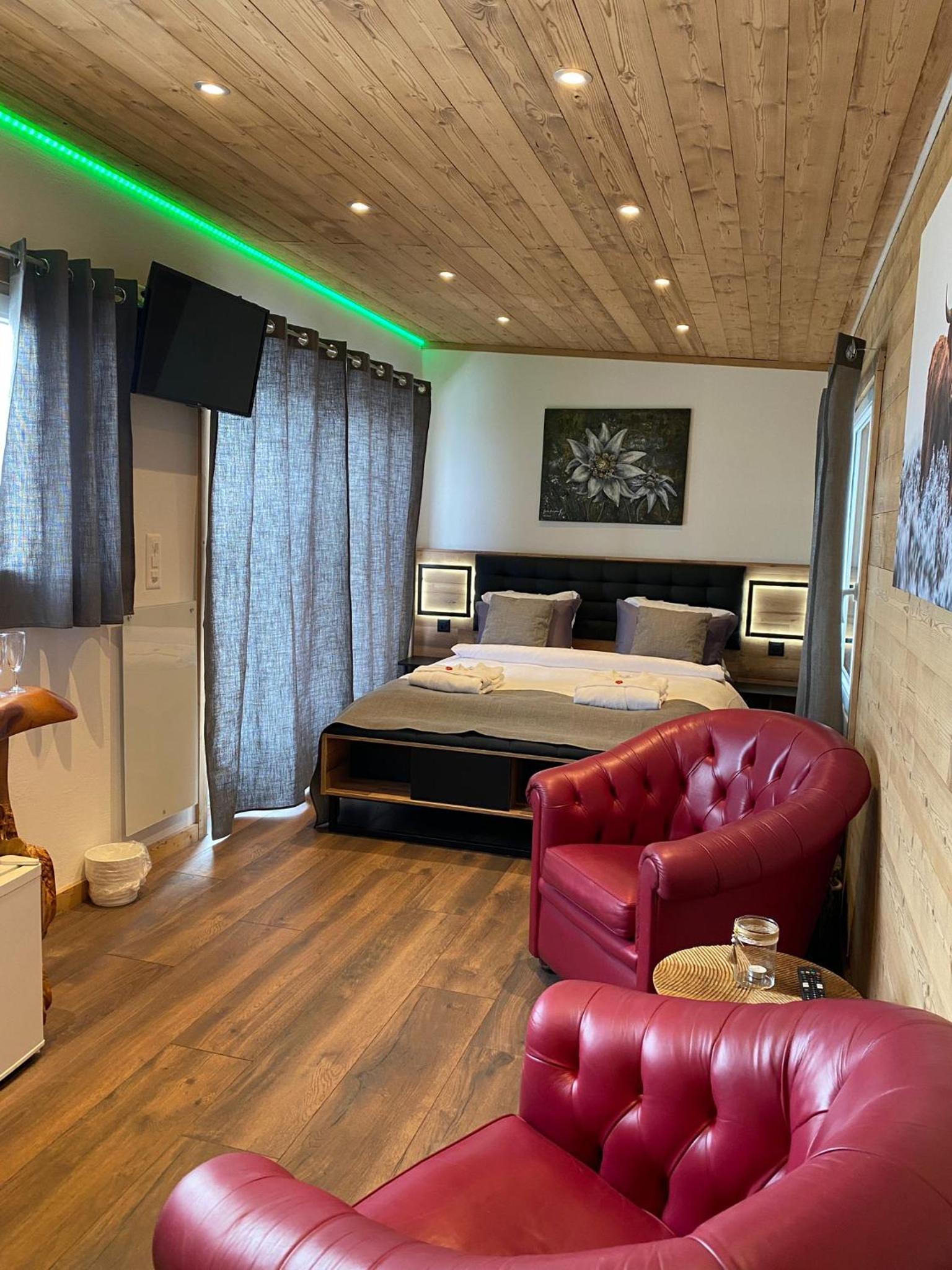 Chalet - Photo 1