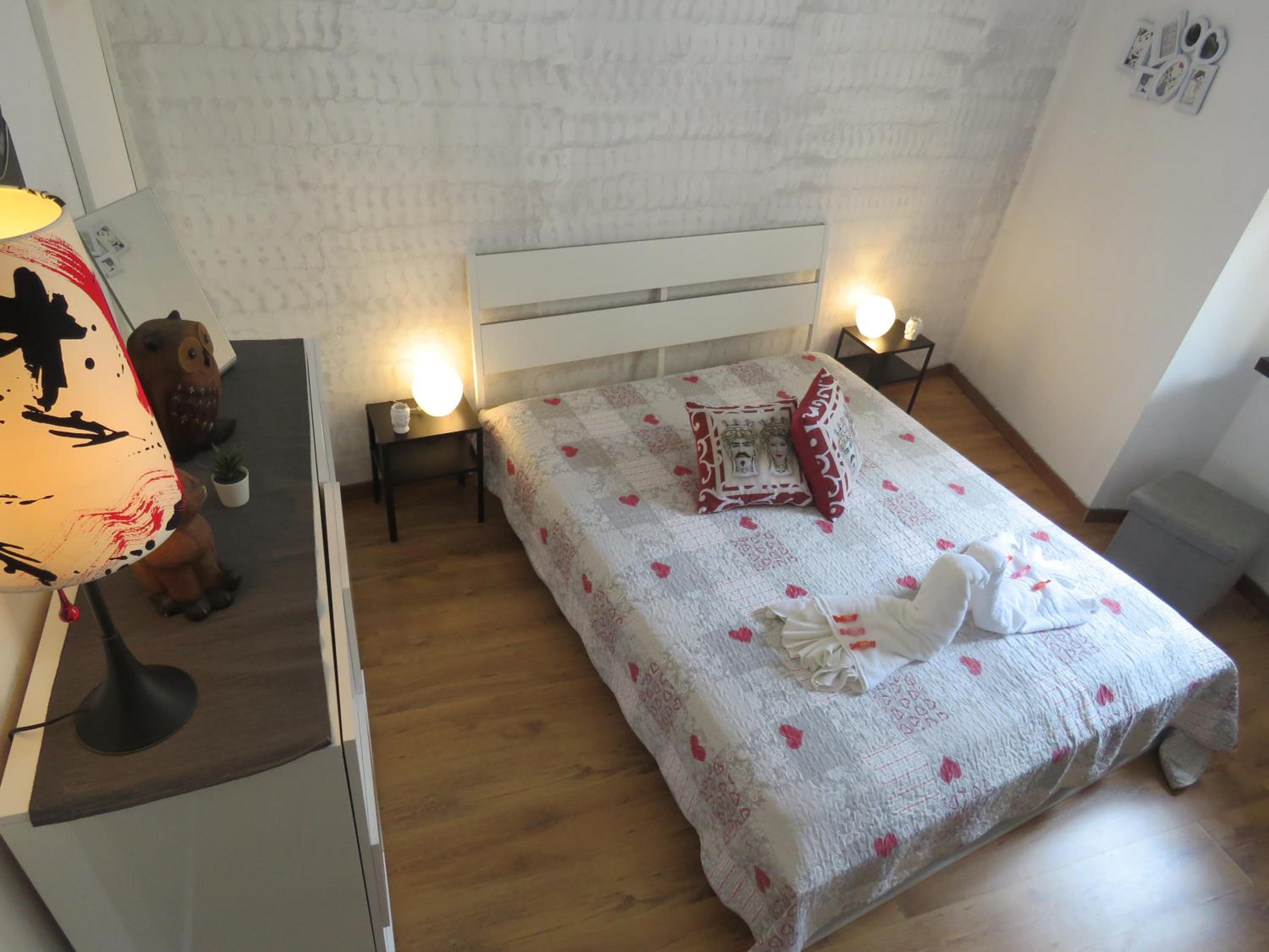 One-Bedroom House - Photo 23
