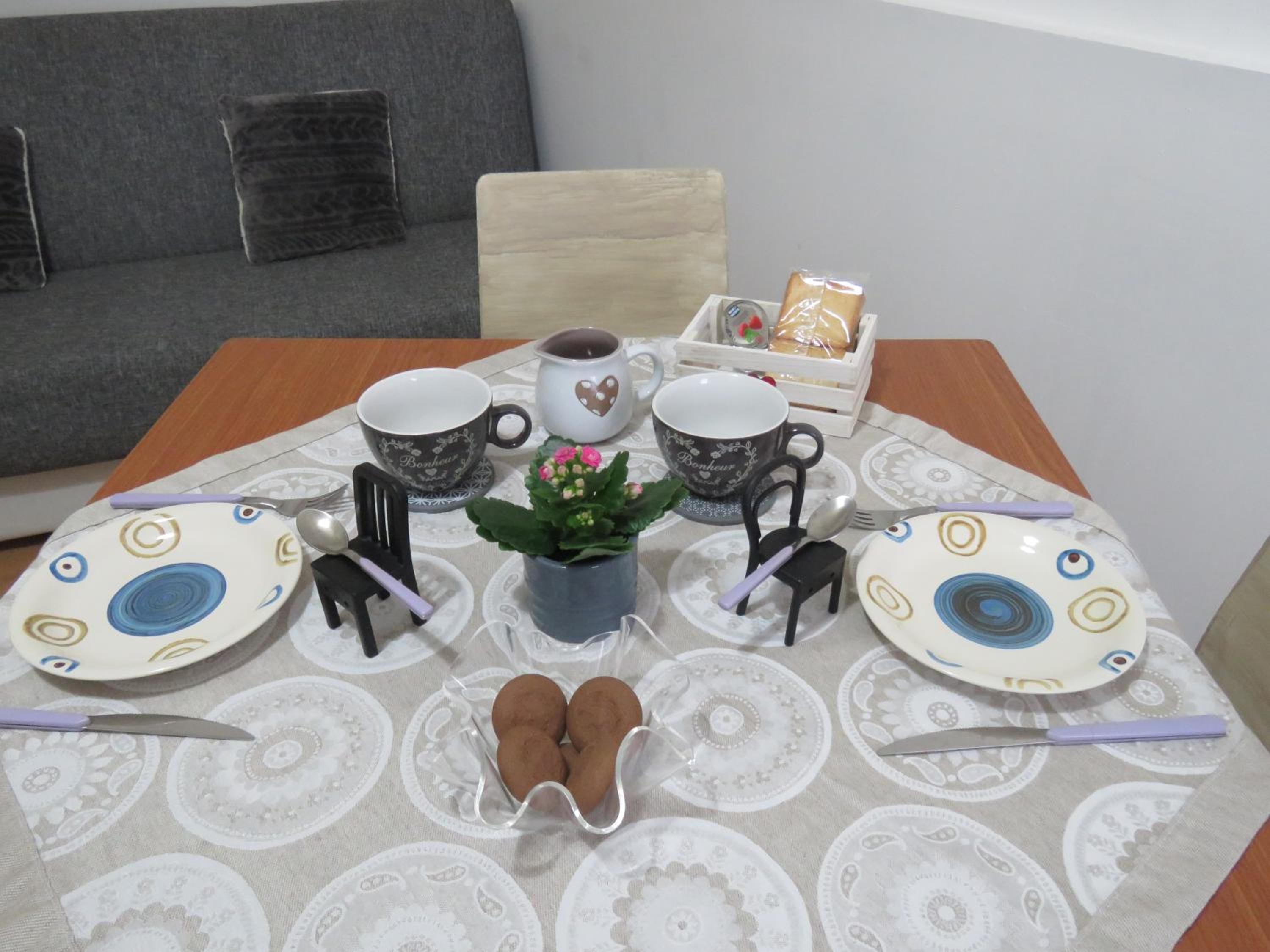 One-Bedroom House - Photo 9