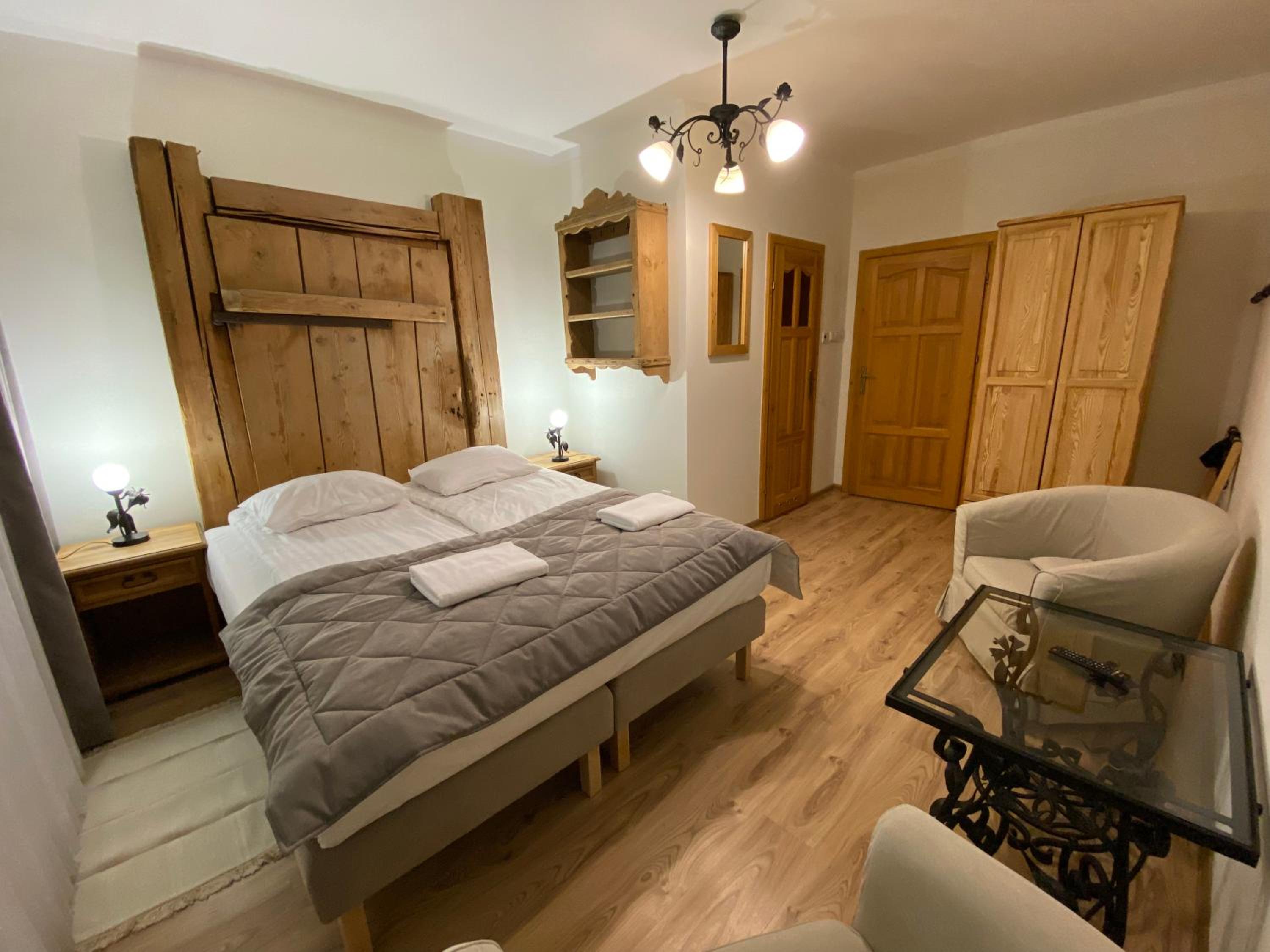 Deluxe Double Room with Shower photo 1